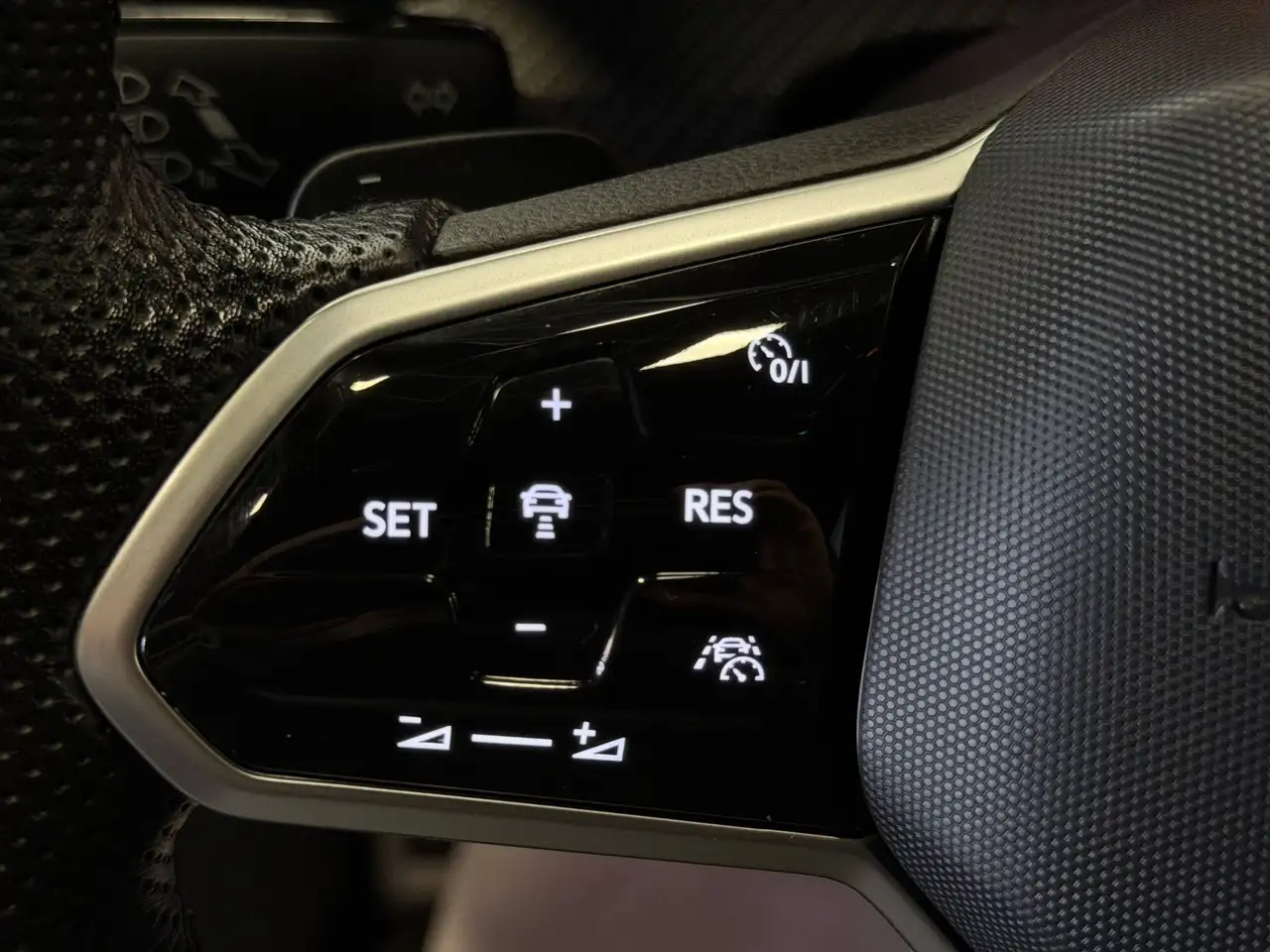 Volkswagen Golf Standard Model — photo 29