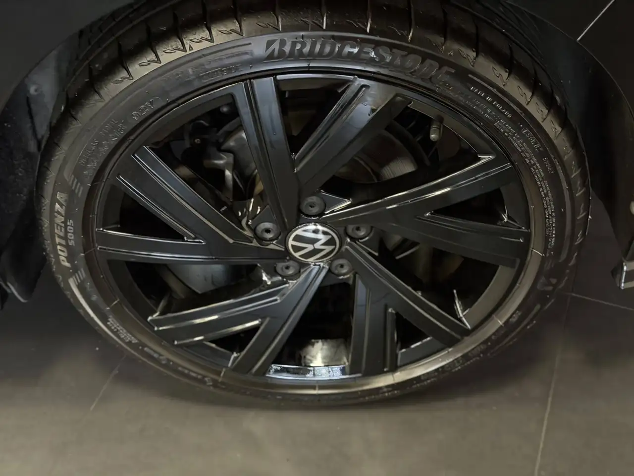 Volkswagen Golf Standard Model — photo 11