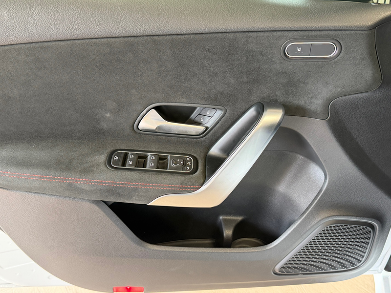 Mercedes-Benz A 180 AMG Line AUT. SFEERVERLICHTING CAMERA NAVIGATIE CR — photo 14