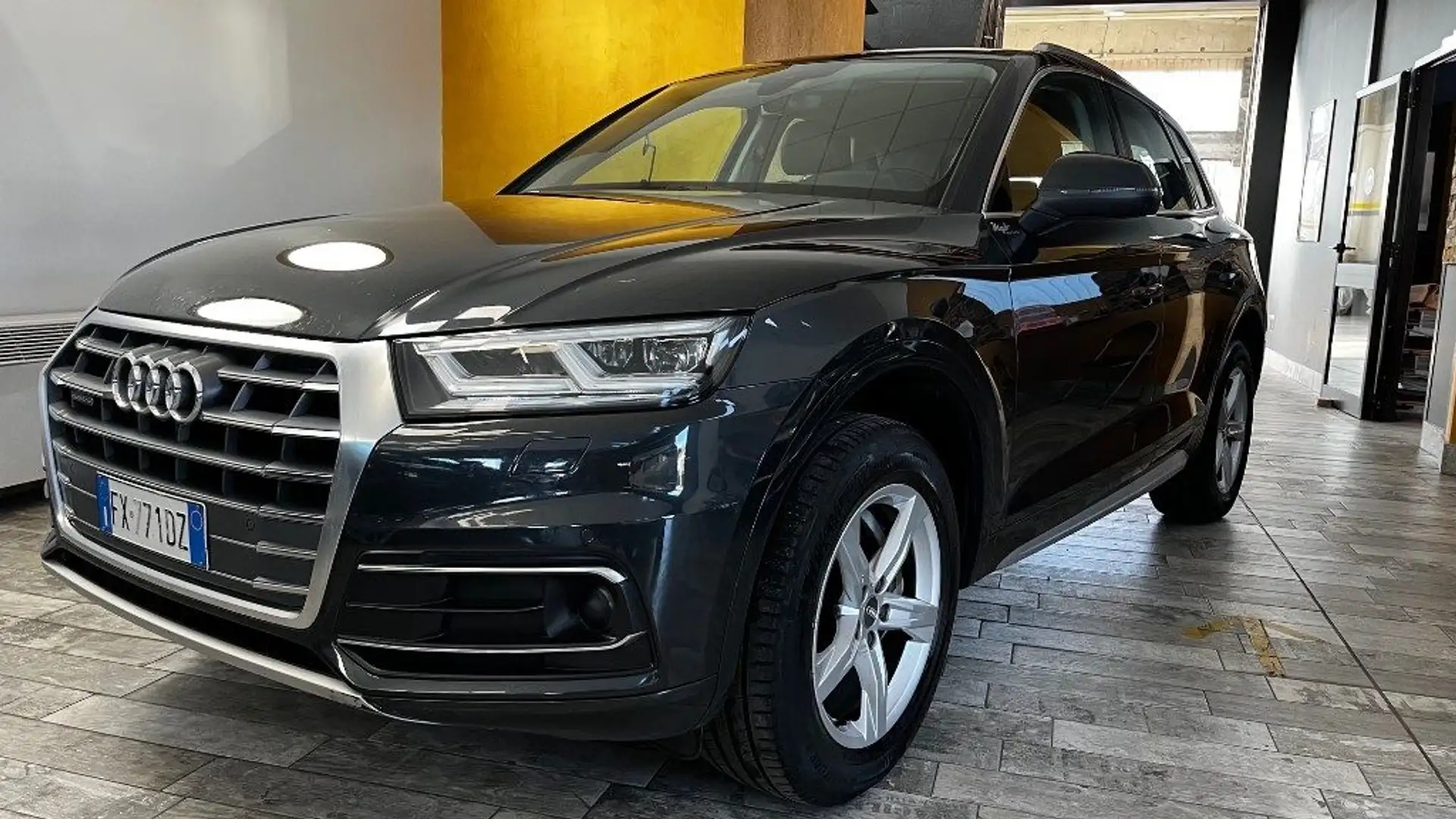 Audi Q5 40 TDI quattro S tronic Sport- SERVICES AUDI Grigio - 1