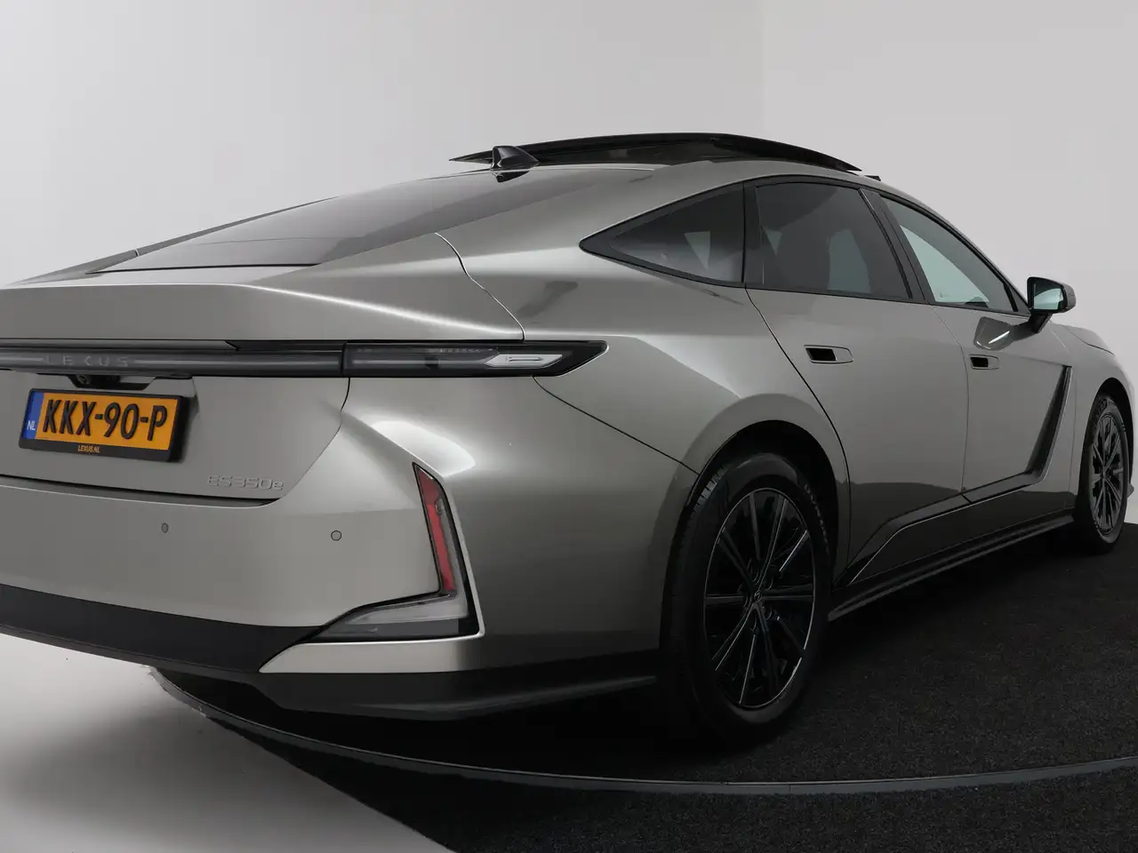 Lexus ES 2026
