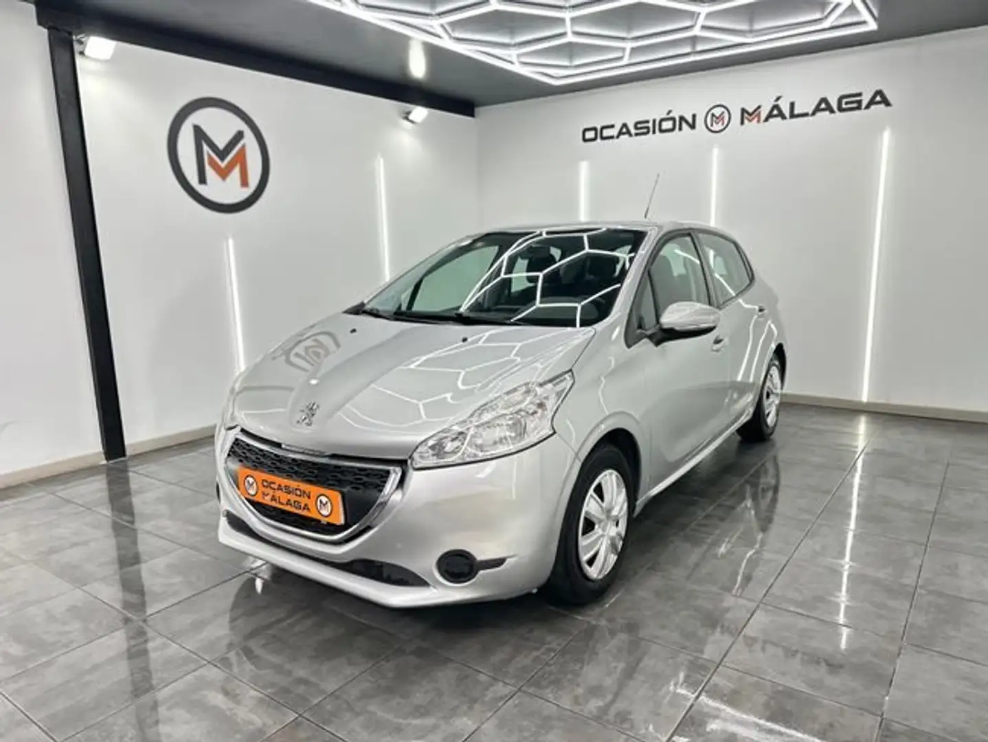 Peugeot 208 5P ACCESS 1.0 VTi 68Cv - 120.000Km Plateado - 1