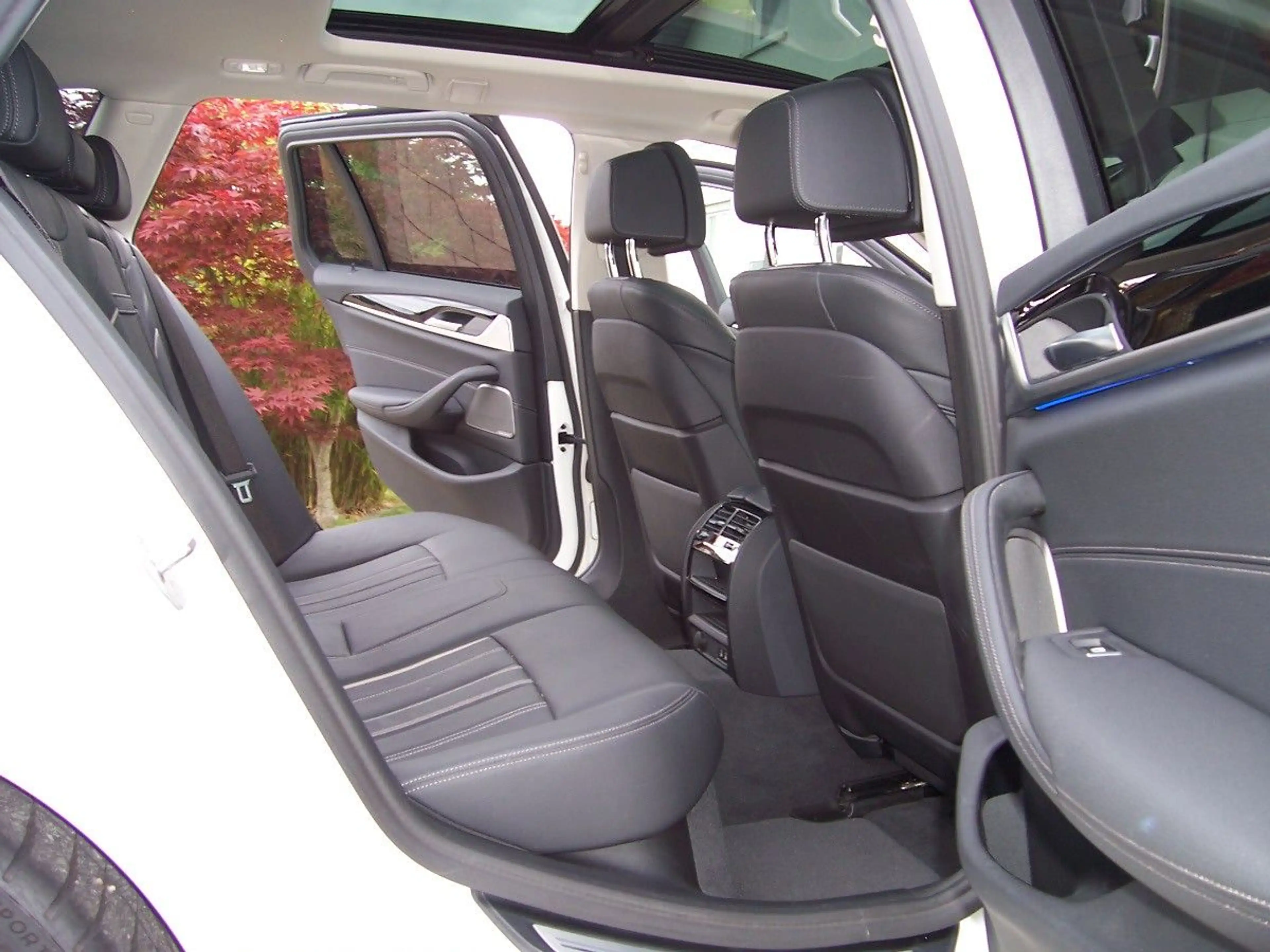 Alpina D5 S xDrive Pano/H&K/360°/Head/ACC/AHK/Laser/IHd — photo 8