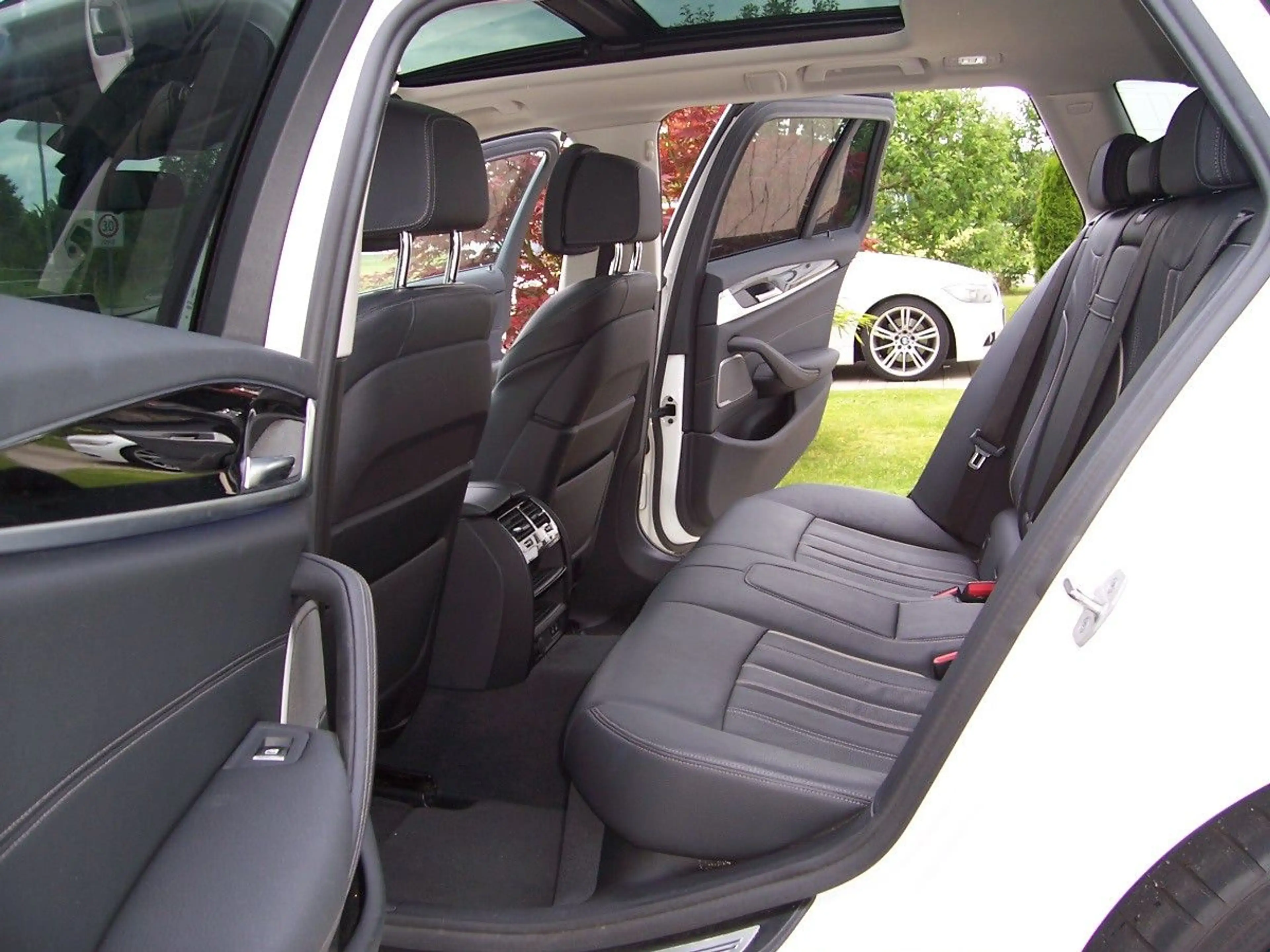 Alpina D5 S xDrive Pano/H&K/360°/Head/ACC/AHK/Laser/IHd — photo 7