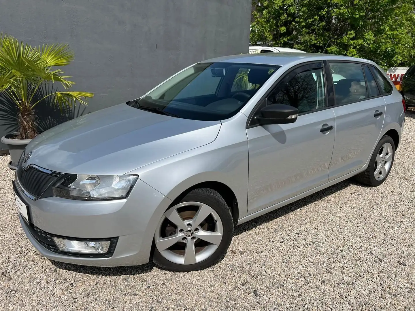 Skoda Rapid/Spaceback Cool Edition 1.4 * AHK * Срібний - 1