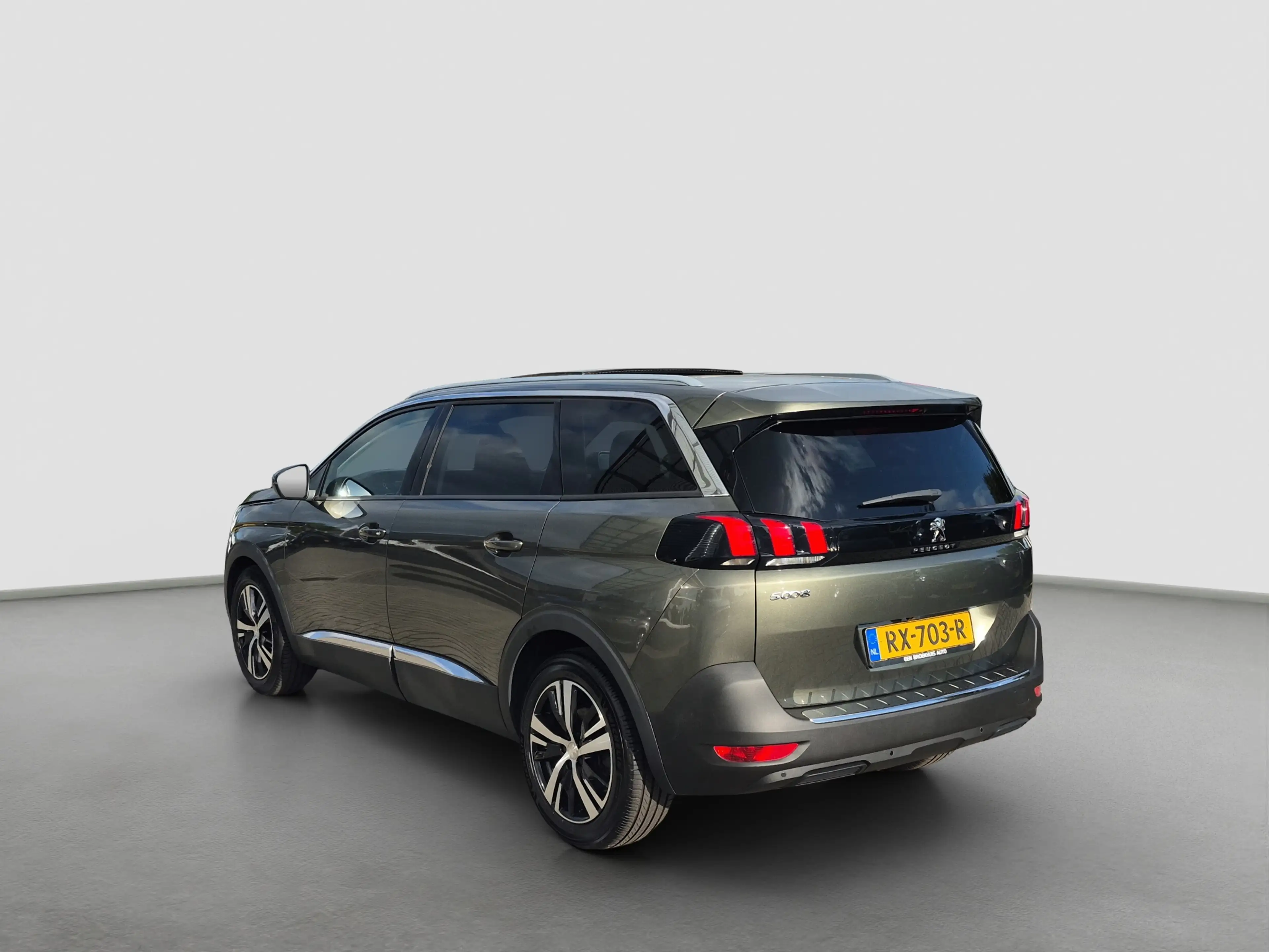 Peugeot 5008 1.2 PureTech Allure Panoramadak | Camera | Parkeer — photo 3