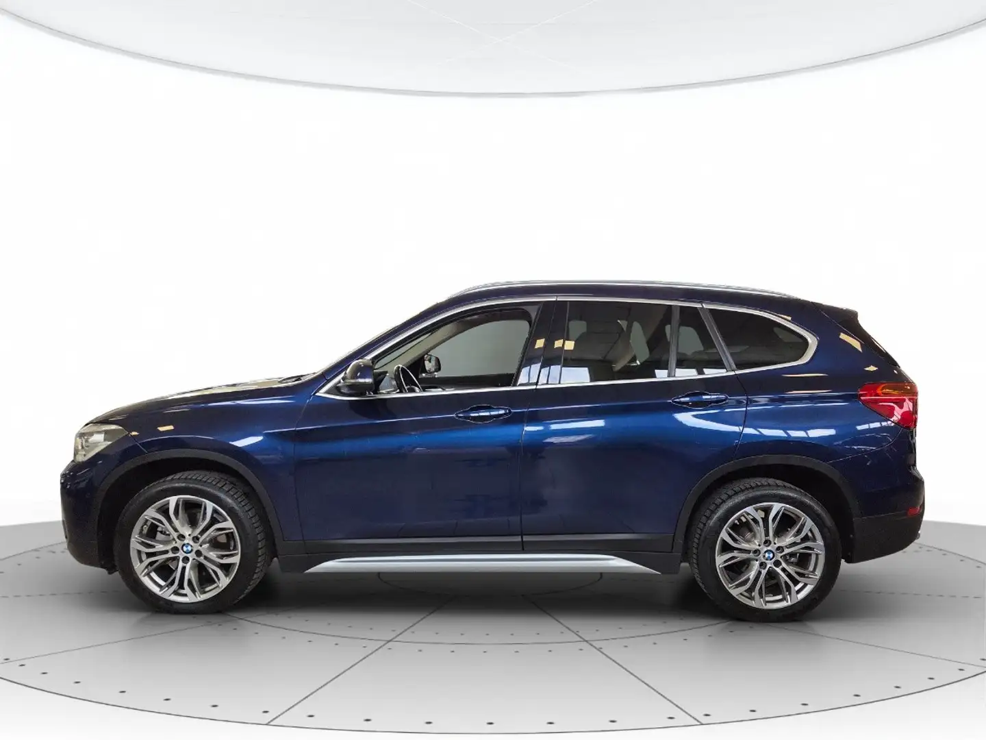 BMW X1 sdrive18d xLine auto Blu/Azzurro - 2