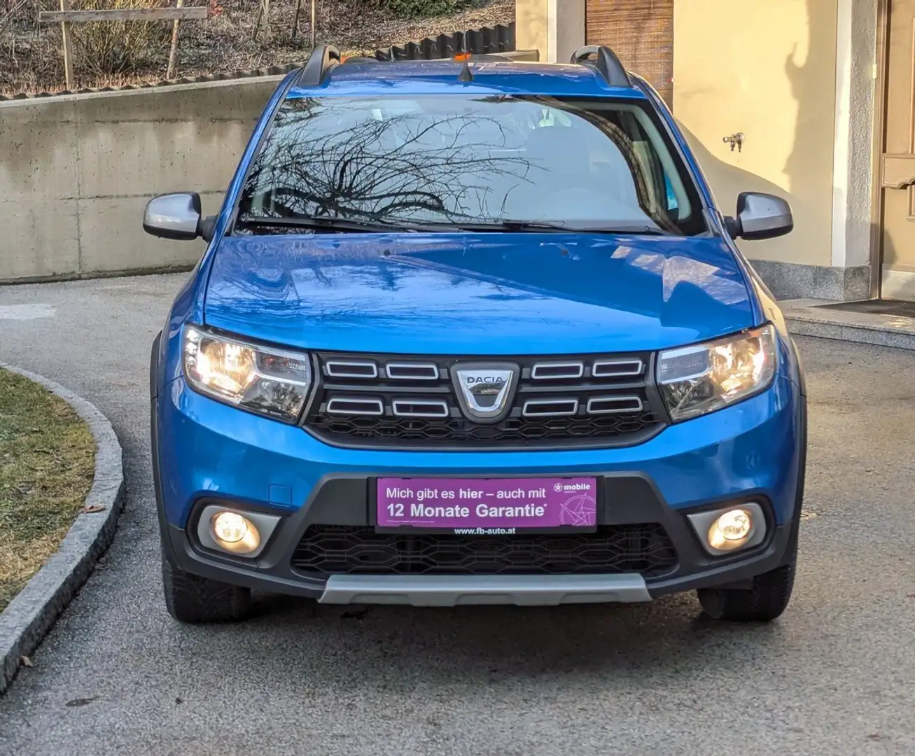 Dacia Sandero Stepway Sensation - 1. Bes.- AHK - 8 x Alu 16 Zoll Blau - 2