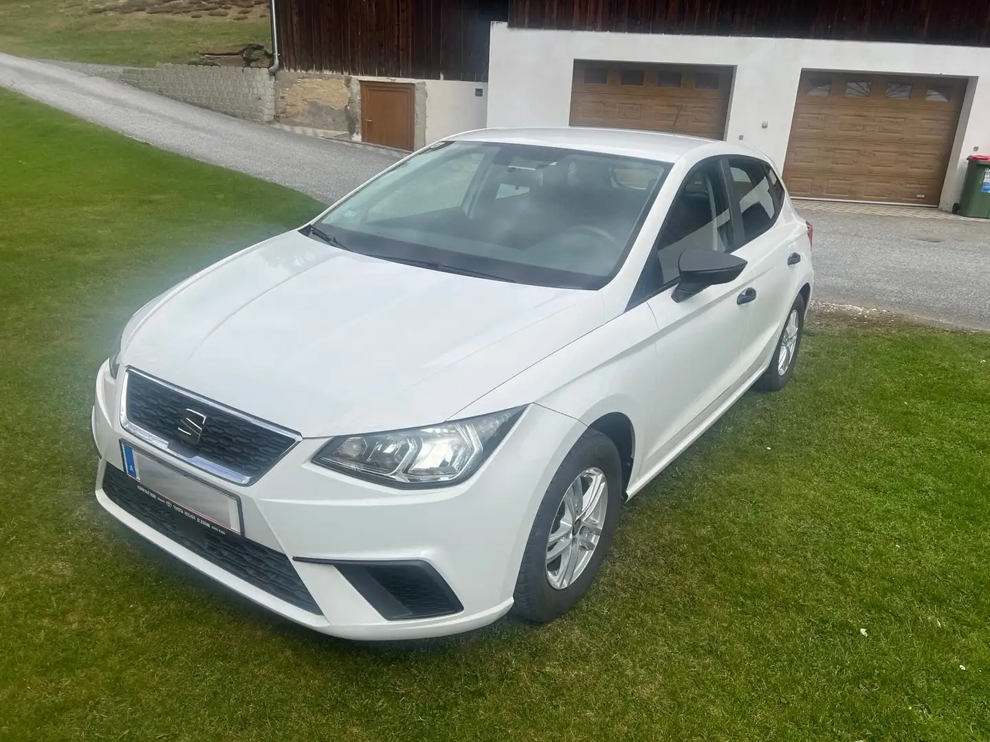 SEAT Ibiza Ibiza 1,0 Reference Reference Weiß - 1