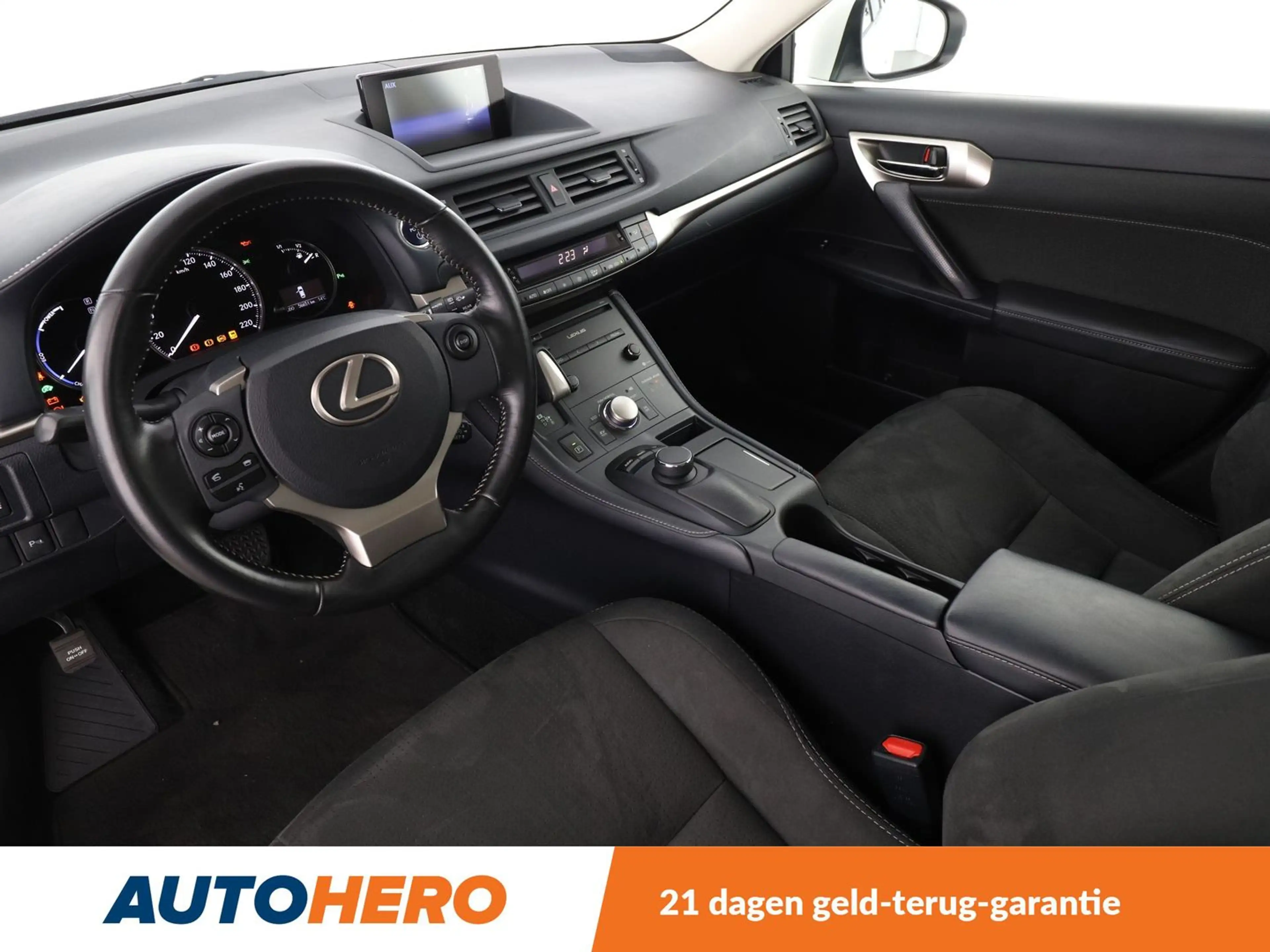 Lexus CT 200h CT 200h Drive — photo 11