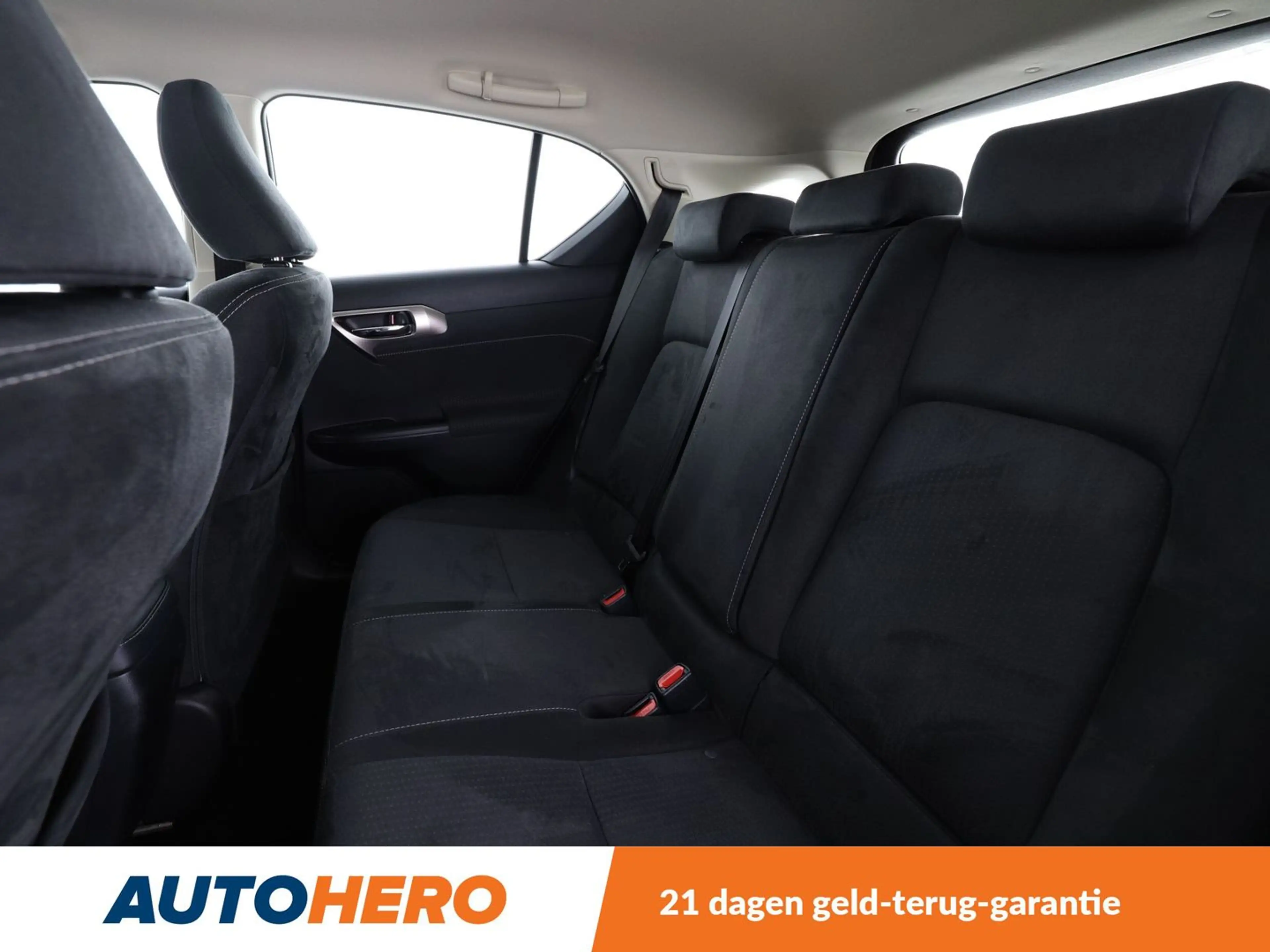Lexus CT 200h CT 200h Drive — photo 14