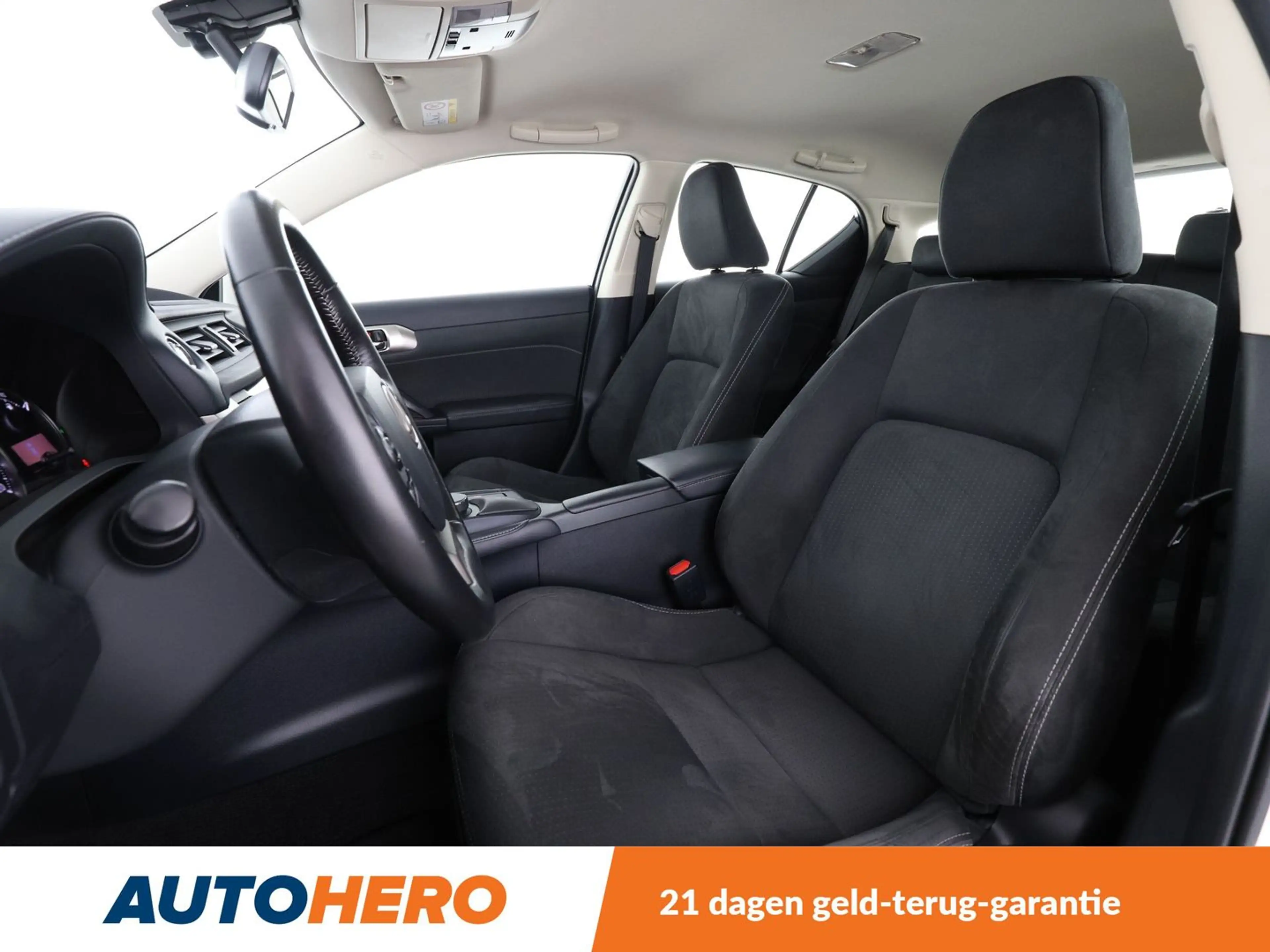 Lexus CT 200h CT 200h Drive — photo 10