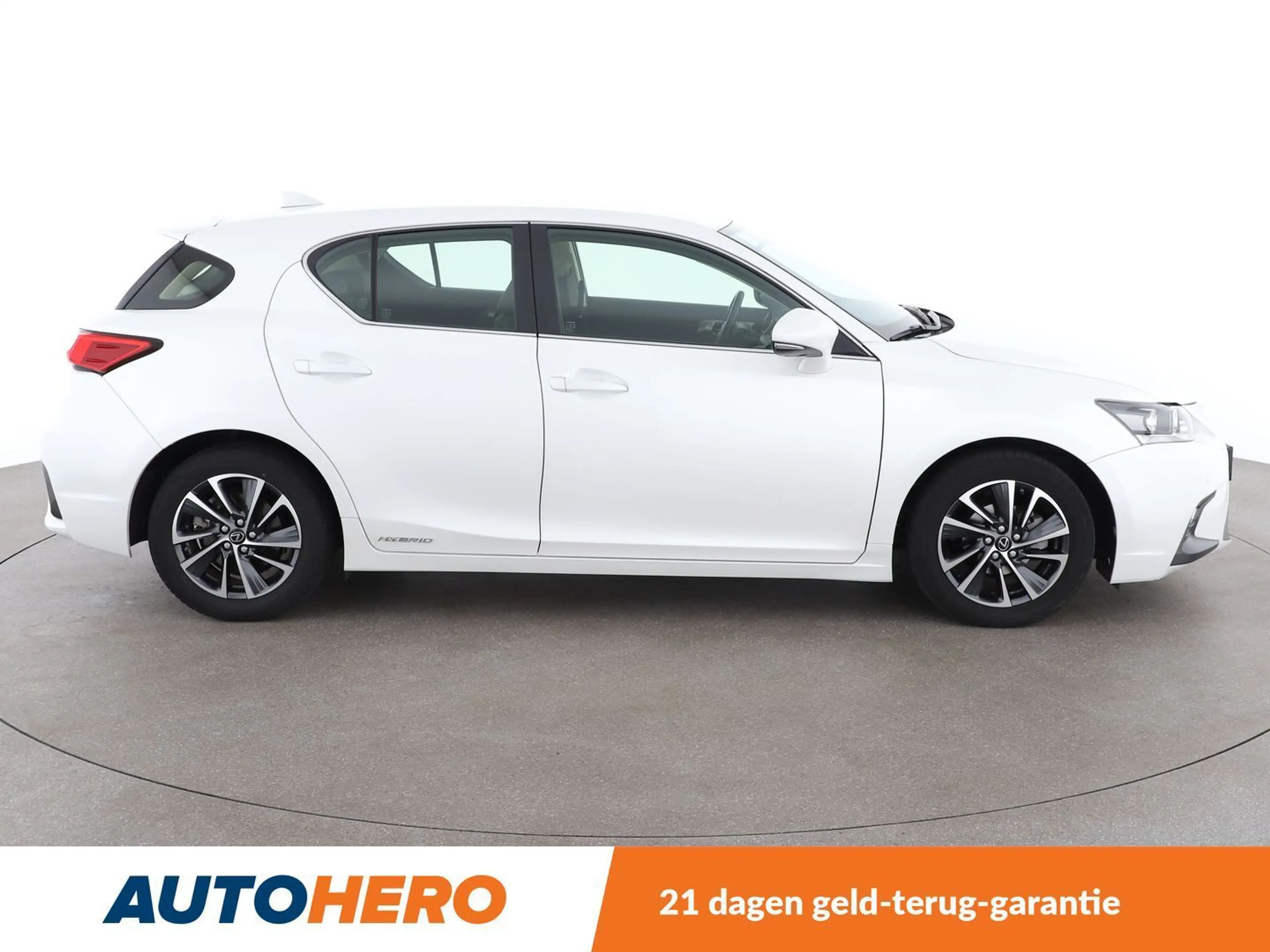 Lexus CT 200h CT 200h Drive — photo 7