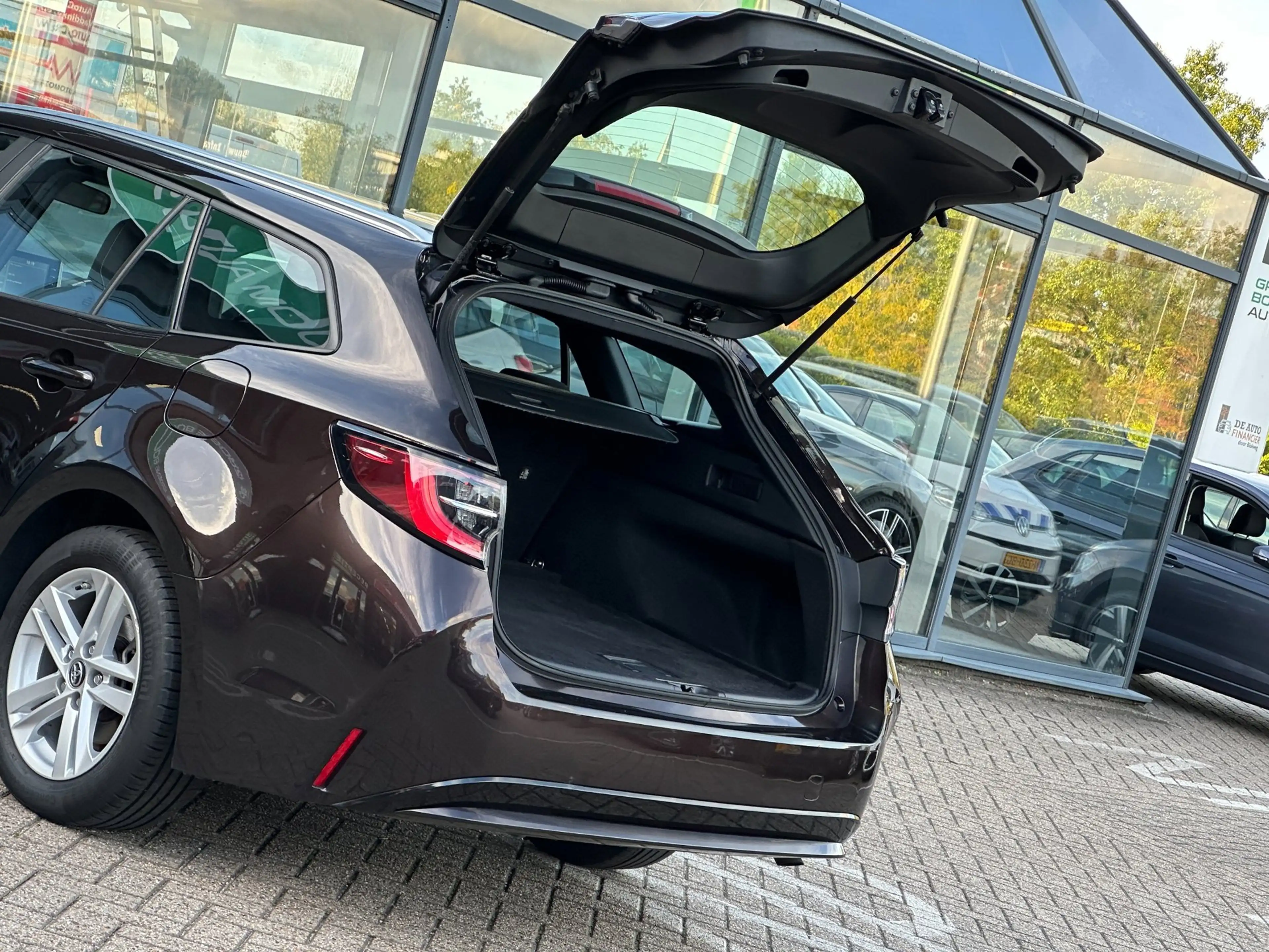 Toyota Corolla Touring Sports 1.8 Hybrid Active/CAMERA/NAVI/NETTE — photo 9