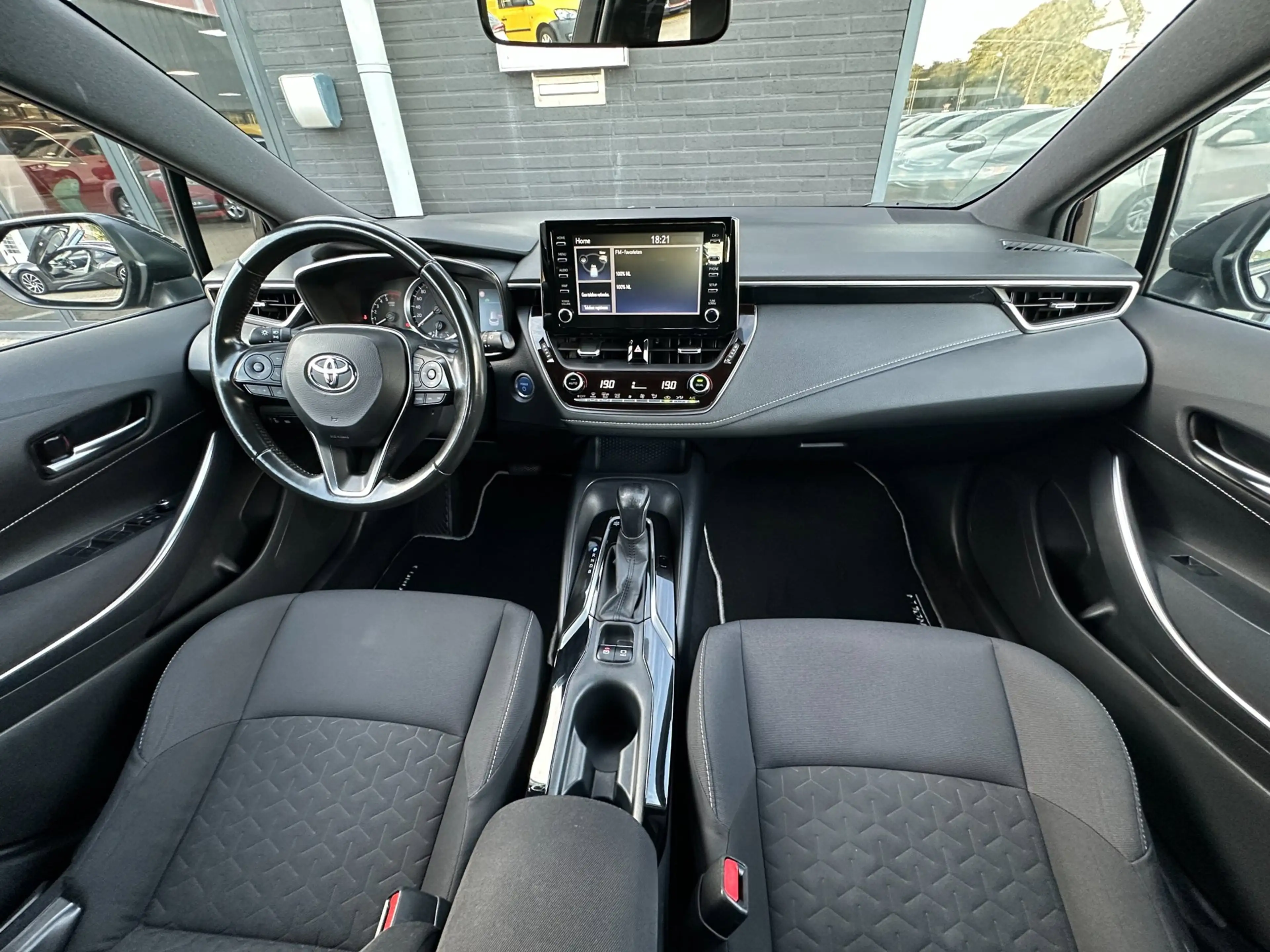 Toyota Corolla Touring Sports 1.8 Hybrid Active/CAMERA/NAVI/NETTE — photo 2