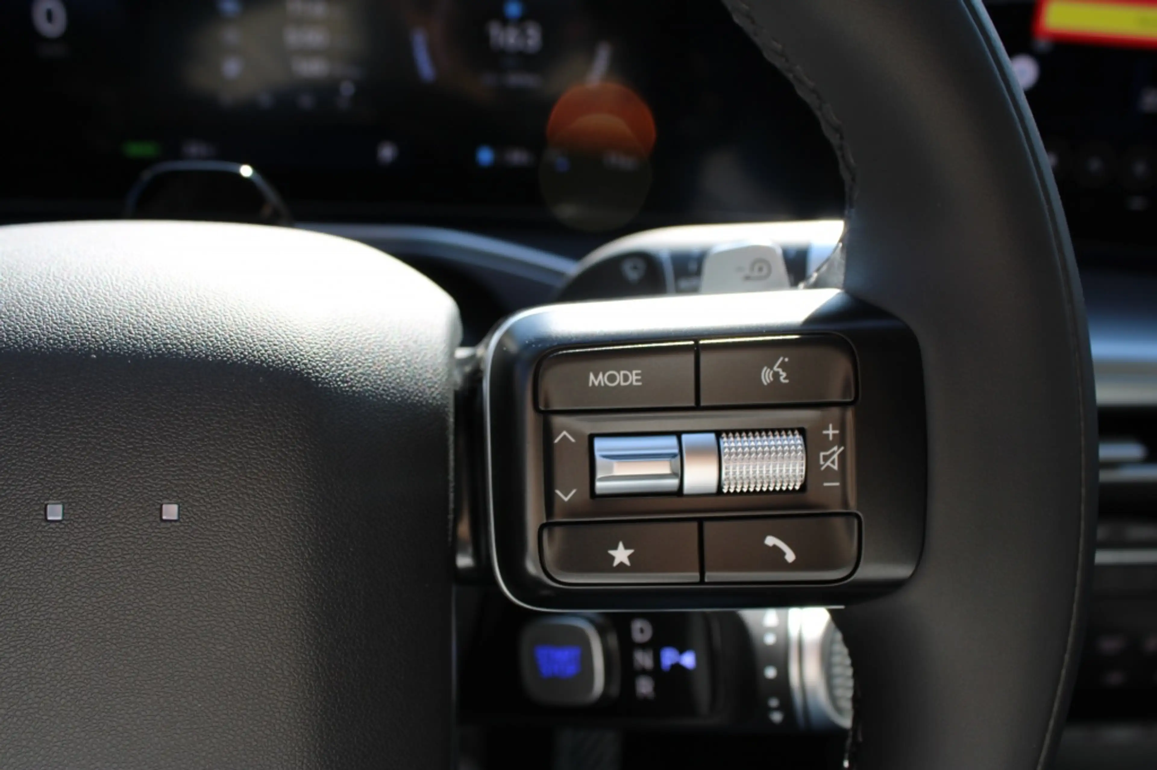 Hyundai IONIQ 9 Lounge 7 zits 110.3kWh 4WD Luxe — photo 15