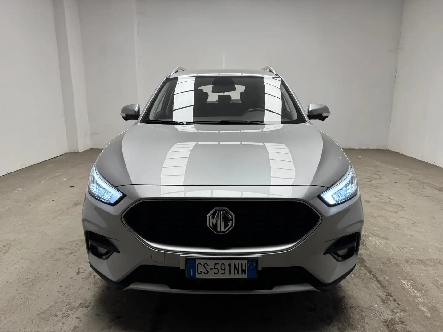 MG ZS 1.5 VTi-Tech Luxury Argent - 2