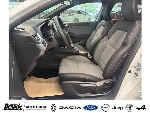 Renault Clio view 10