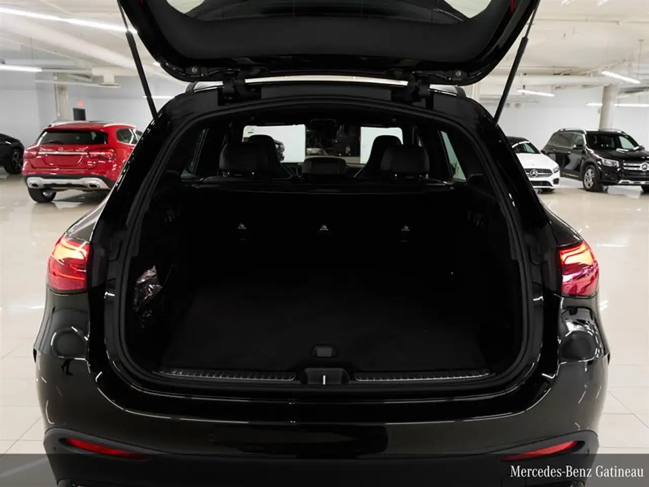 Mercedes-Benz GLC снимка Mercedes-Benz GLC