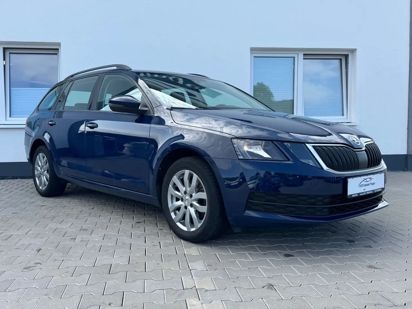 Skoda Octavia Combi Active Синій - 2