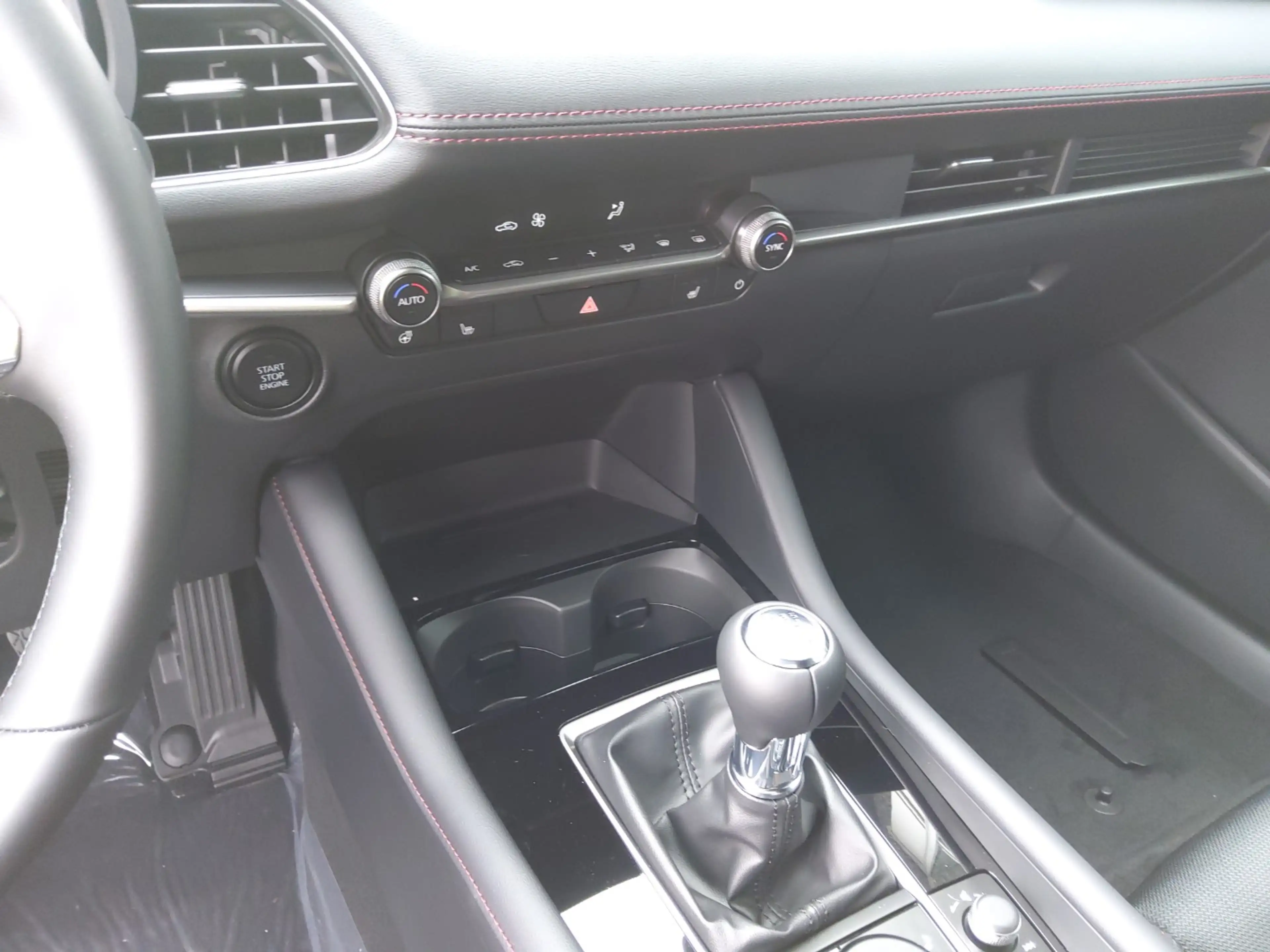 Mazda 3 2.5L e-SKYACTIV G 140ps Homura, sofort, 2027 — photo 12