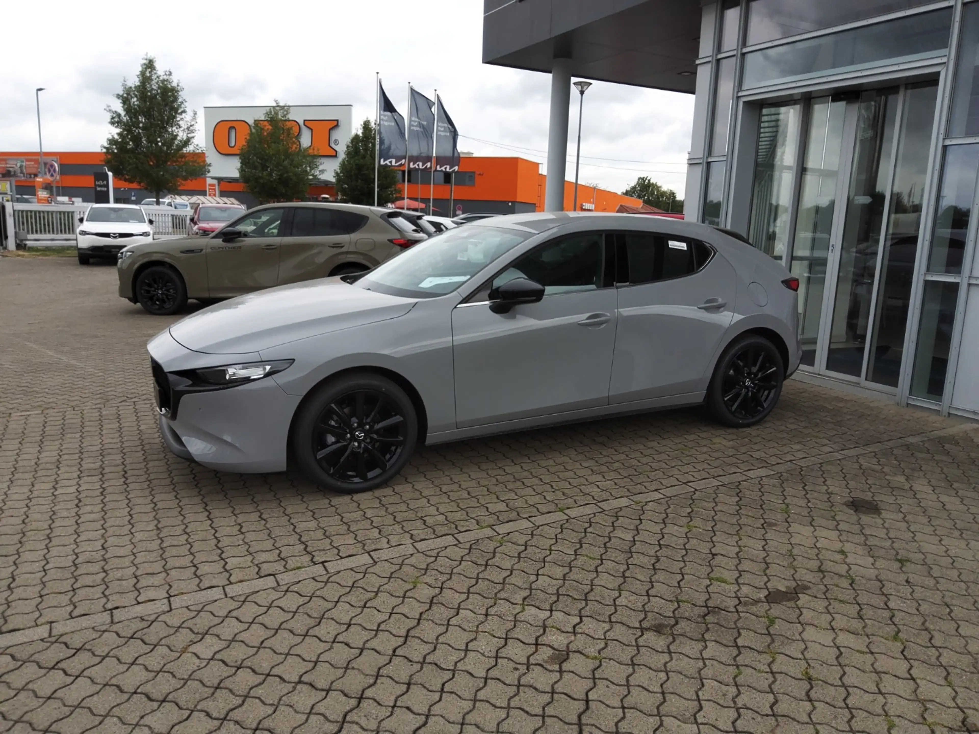 Mazda 3 2.5L e-SKYACTIV G 140ps Homura, sofort, 2027 — photo 2