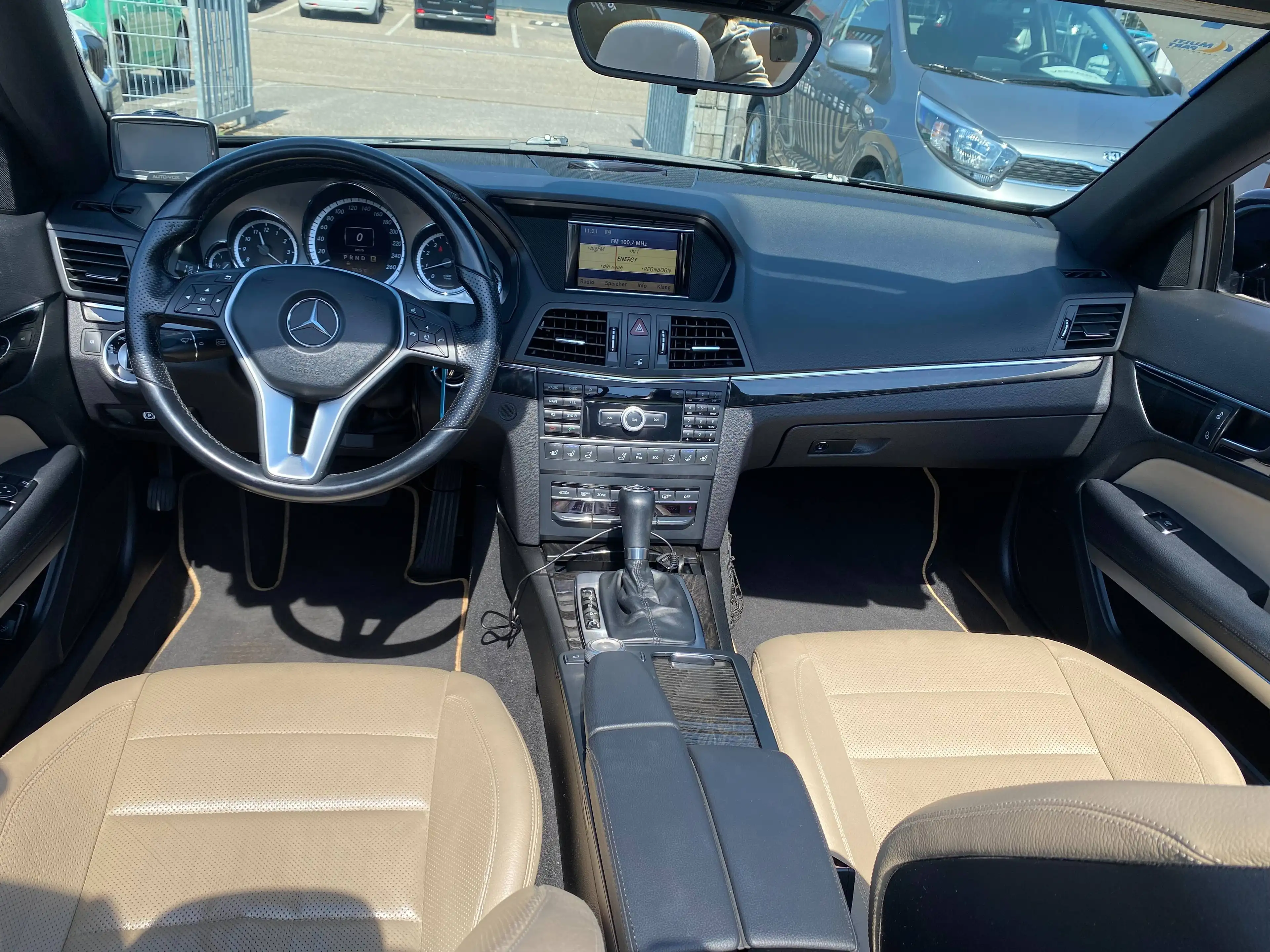 Mercedes-Benz E 250 E 250 CGI 7G-Tronic Cabriolet Navi Xenon Airscarf Sitzbelüftung Einparkhilfe Kamera — photo 17