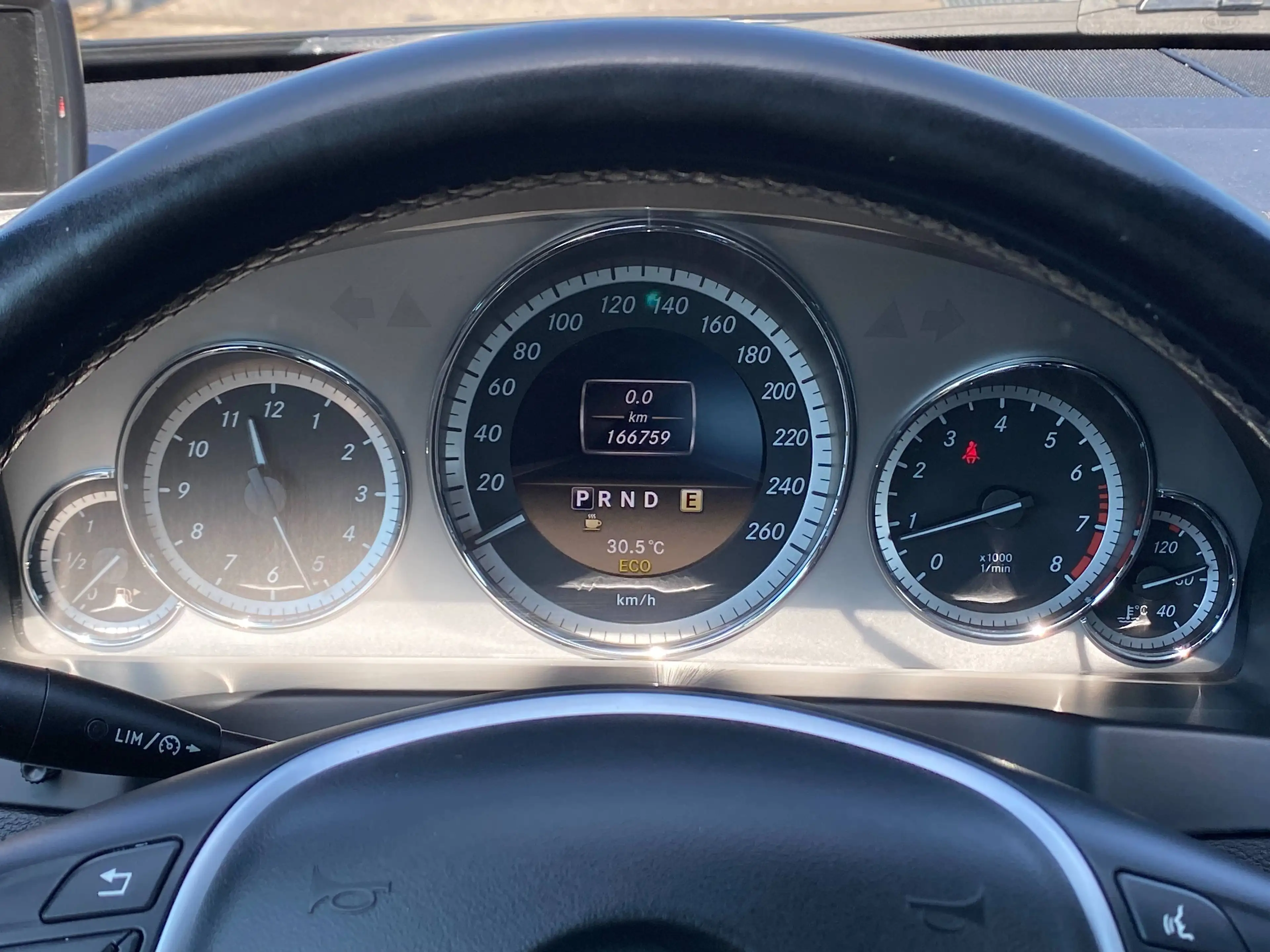 Mercedes-Benz E 250 E 250 CGI 7G-Tronic Cabriolet Navi Xenon Airscarf Sitzbelüftung Einparkhilfe Kamera — photo 36