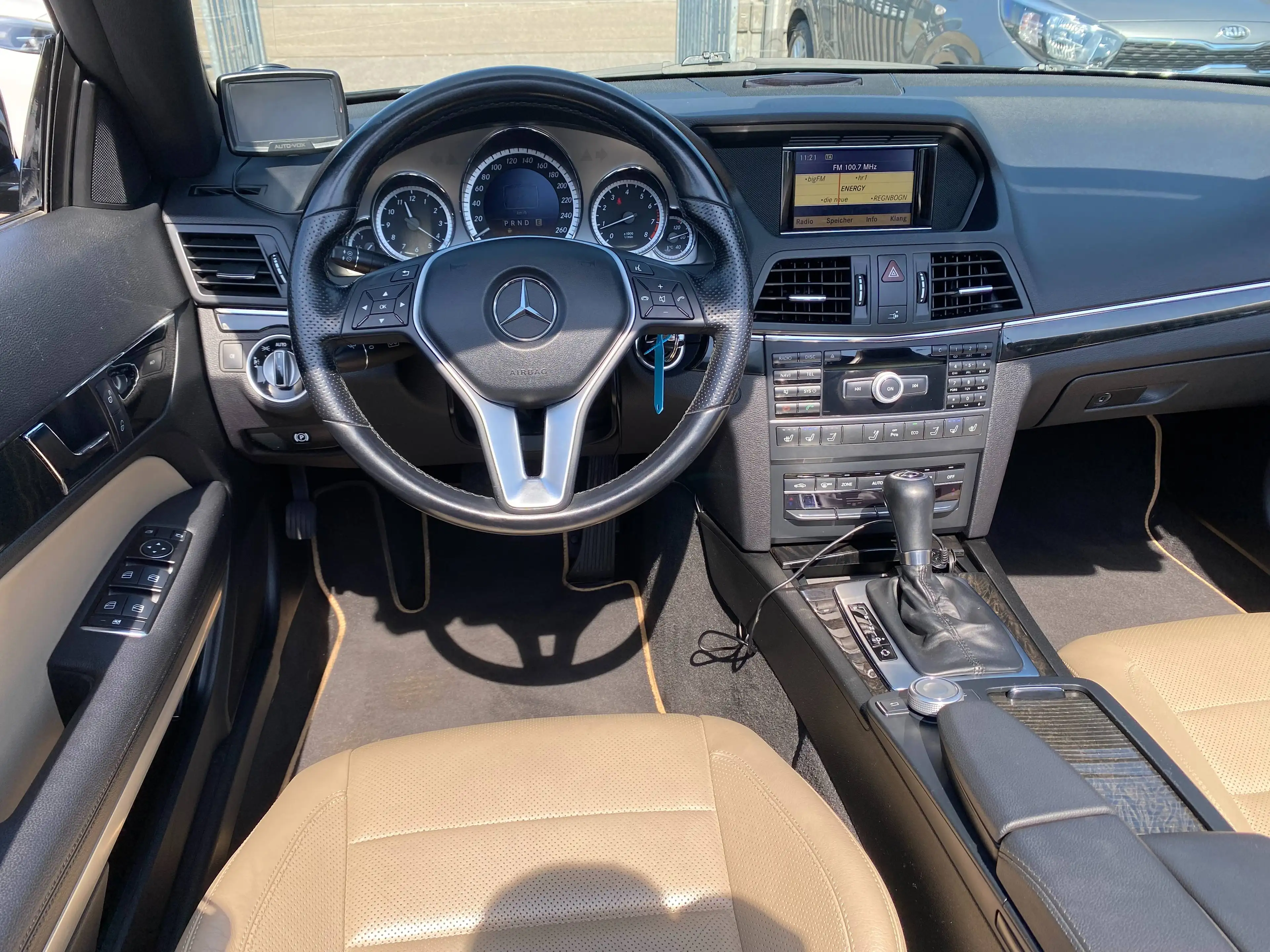Mercedes-Benz E 250 E 250 CGI 7G-Tronic Cabriolet Navi Xenon Airscarf Sitzbelüftung Einparkhilfe Kamera — photo 20