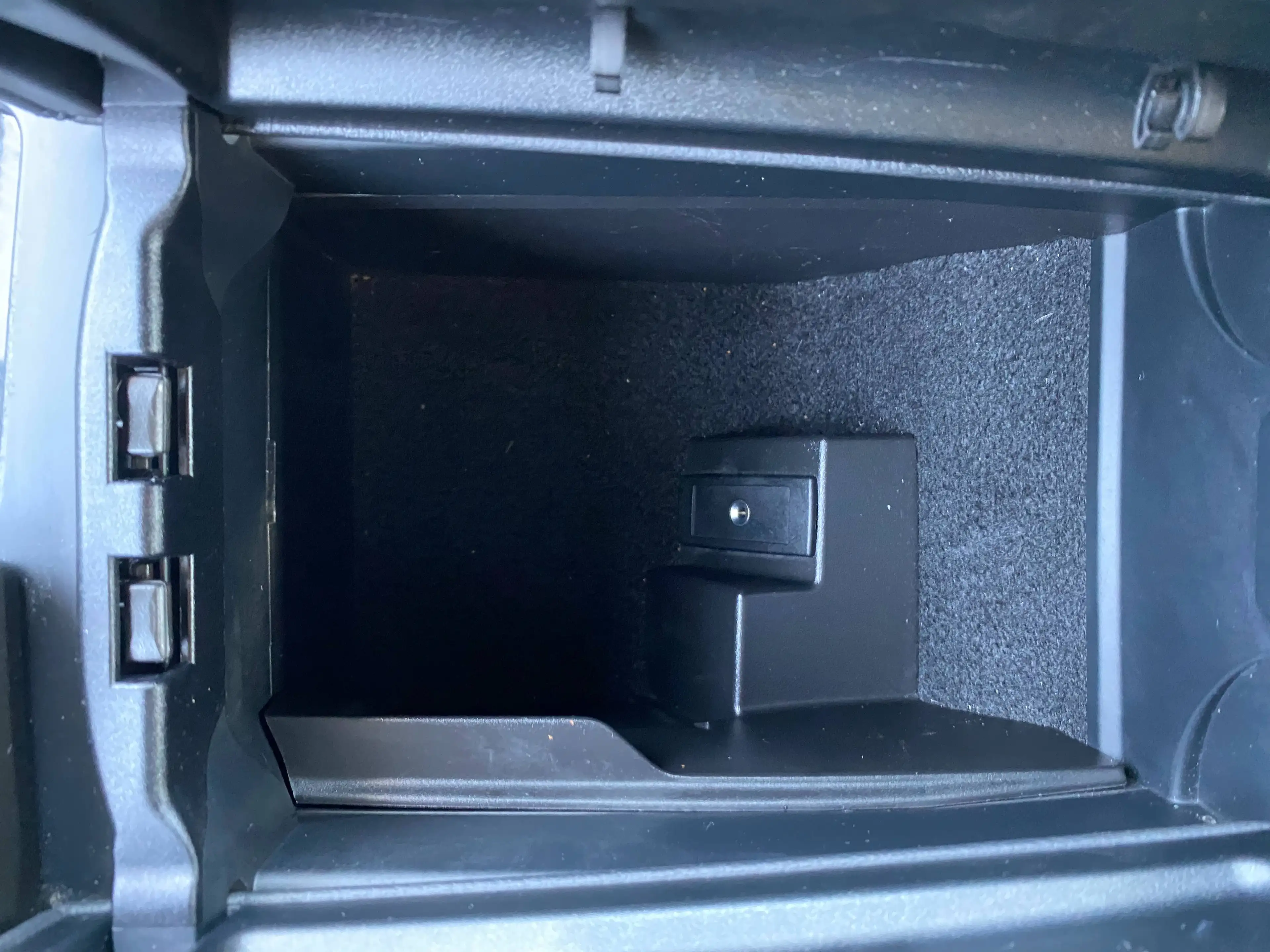 Mercedes-Benz E 250 E 250 CGI 7G-Tronic Cabriolet Navi Xenon Airscarf Sitzbelüftung Einparkhilfe Kamera — photo 33
