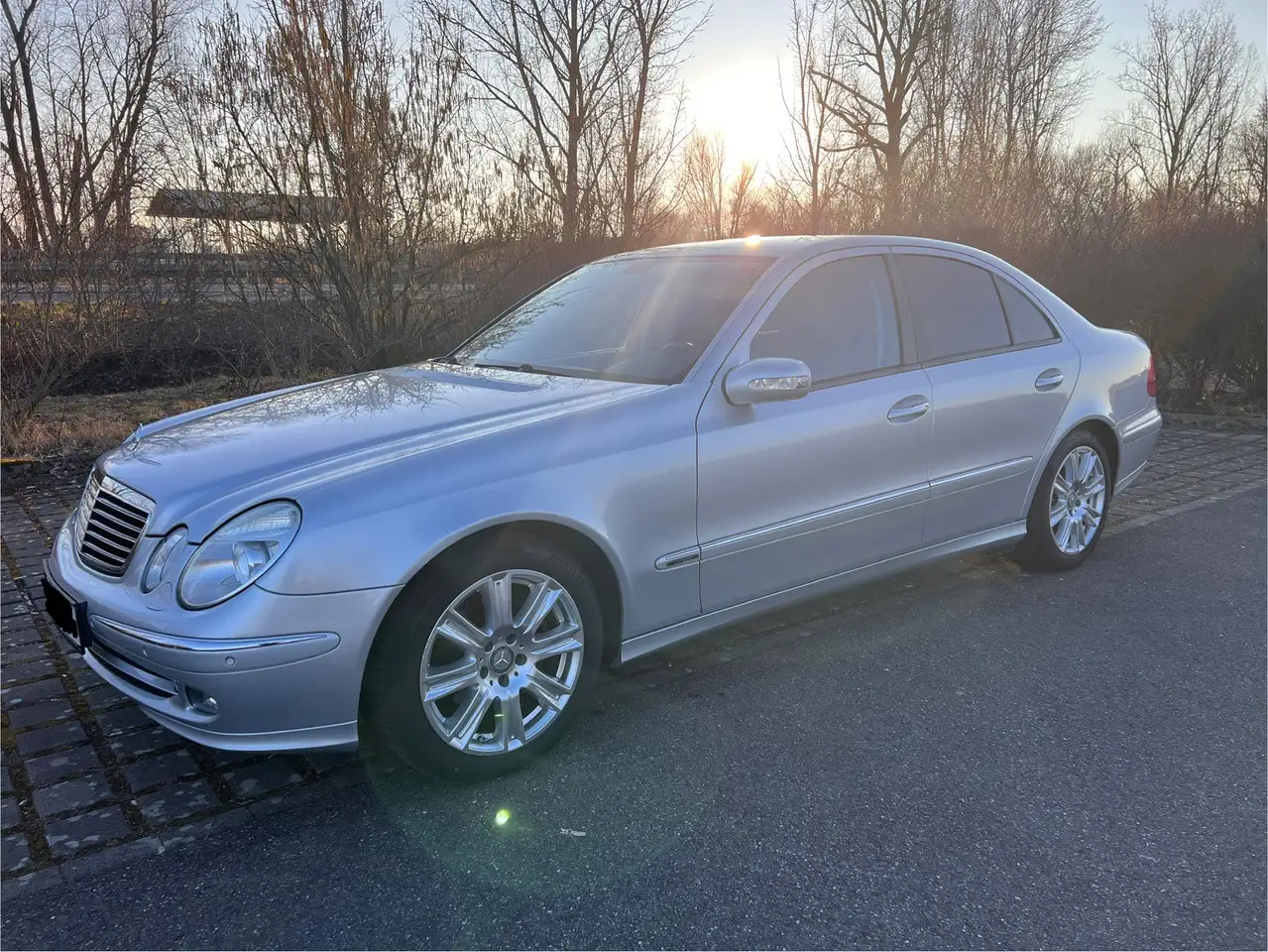 Mercedes-Benz E 280