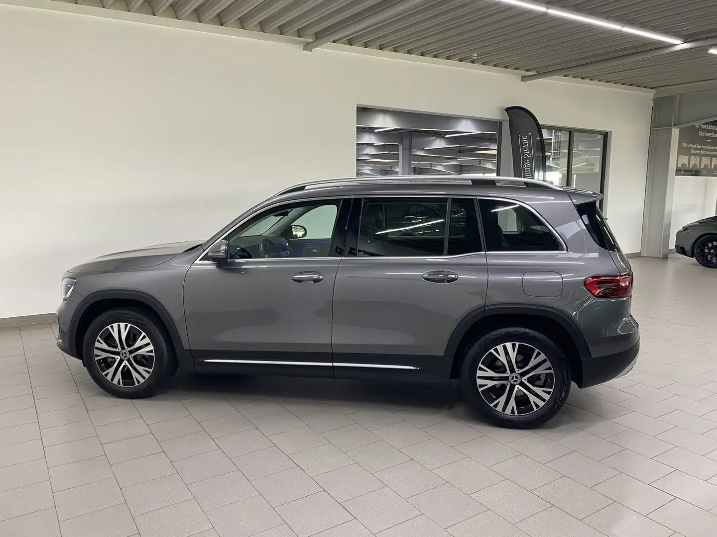 Mercedes-Benz GLB 200 d 4M PRO+AHK+KEY+MEMO+LED+NAV+KAM+AMBIEN Grau - 2