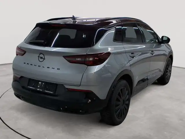 Opel Grandland view 4
