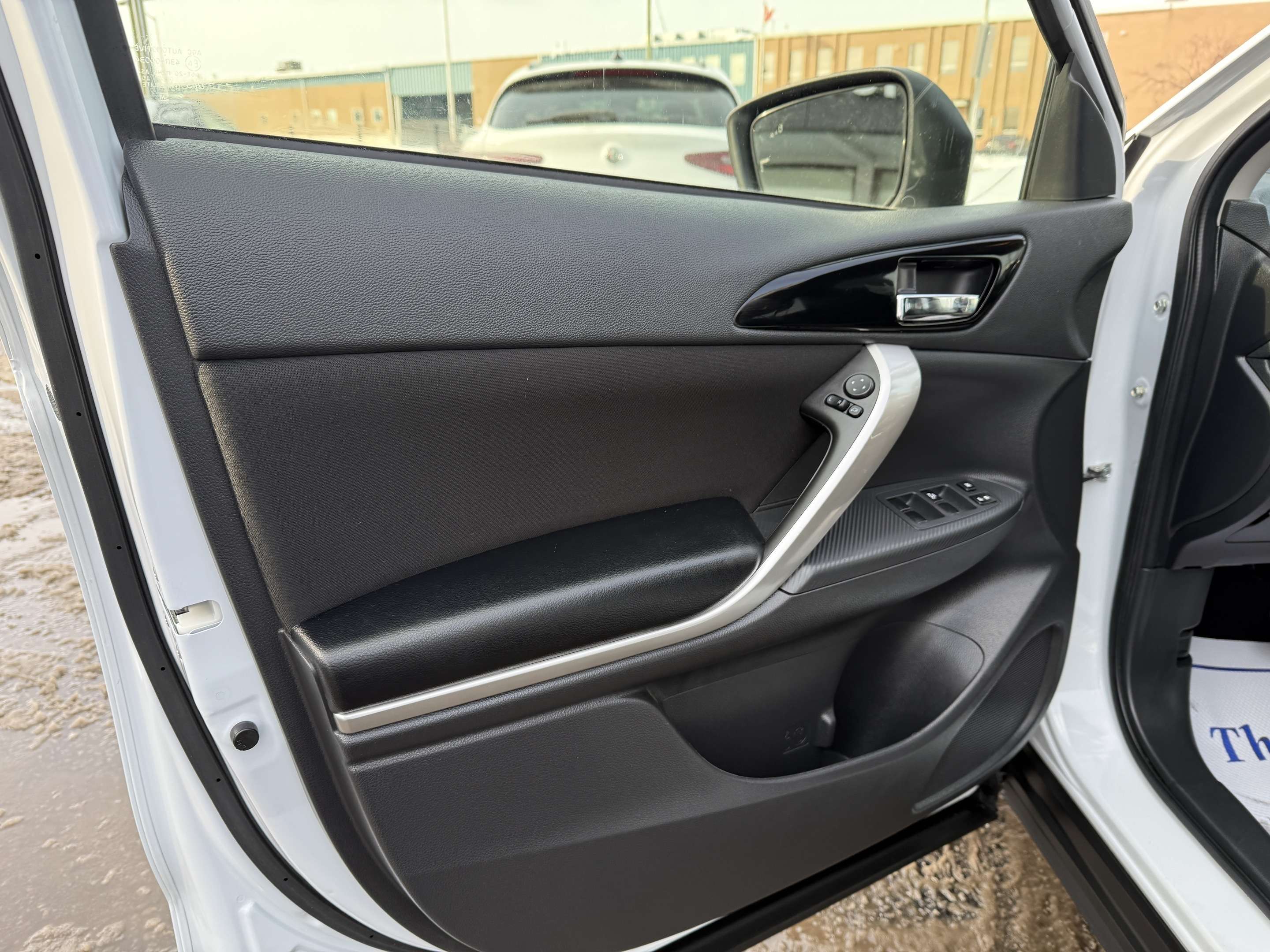 used 2024 Mitsubishi Eclipse Cross car, priced at $25,950