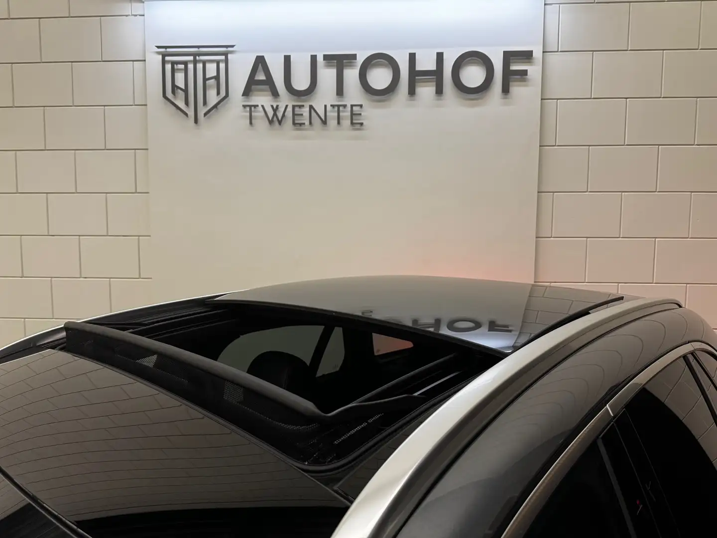 Mercedes-Benz GLC 350 350e 4MATIC AMG Premium Plus 320 PK PHEV |PANO|CAM Grigio - 2