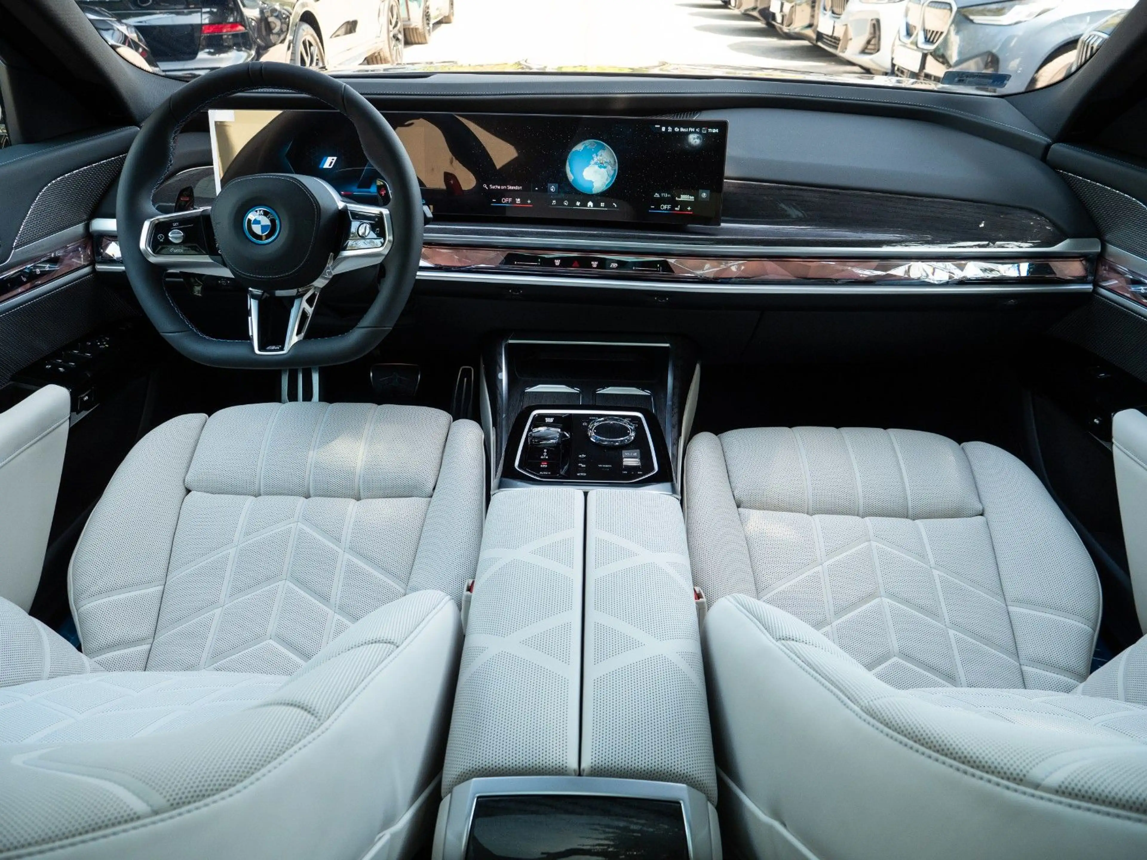 BMW 760 e .TOPZUSTAND.INDIVID.EXECUT.B&W.SKY.5/100 — photo 14