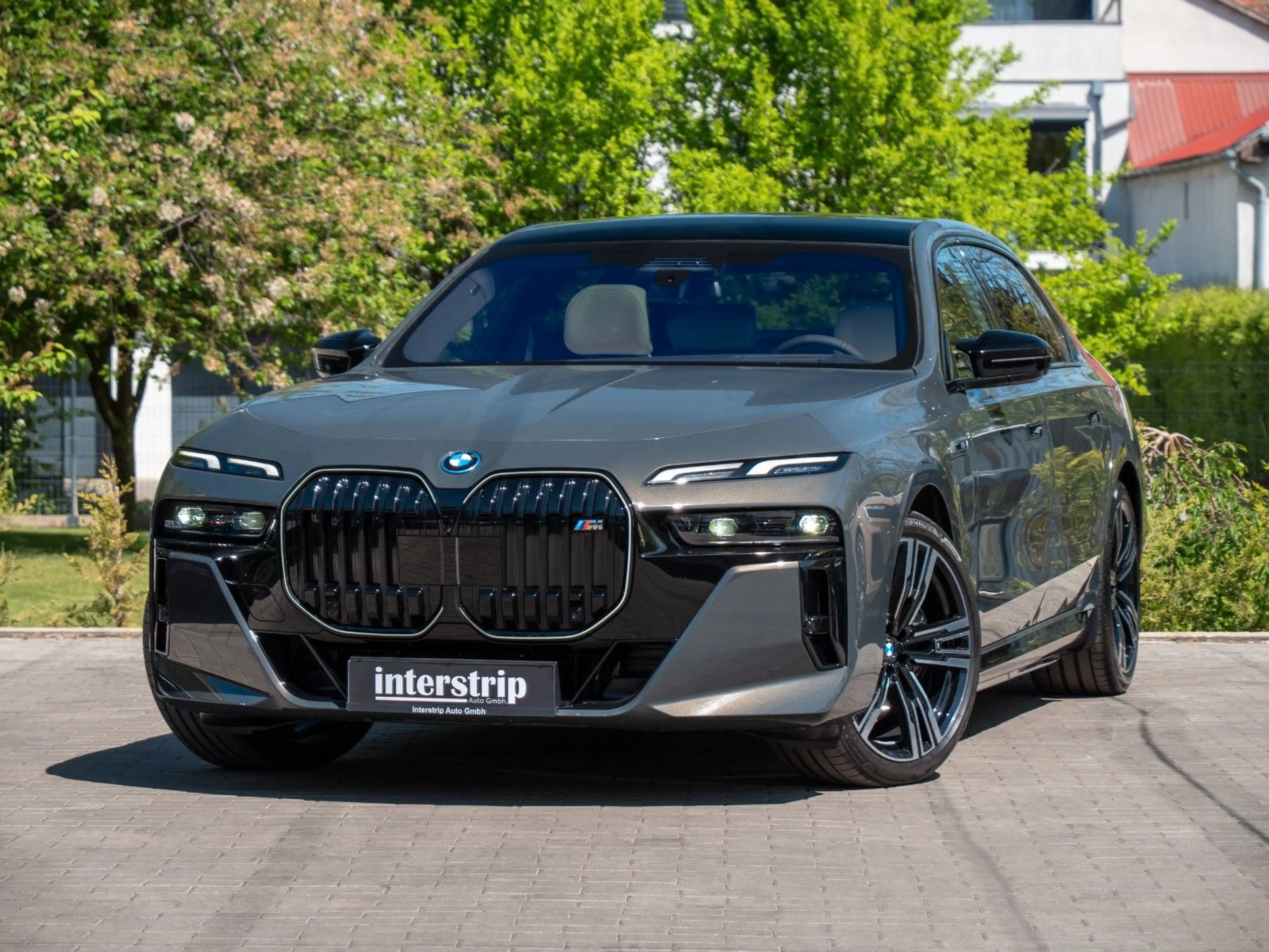 BMW 760 e .TOPZUSTAND.INDIVID.EXECUT.B&W.SKY.5/100