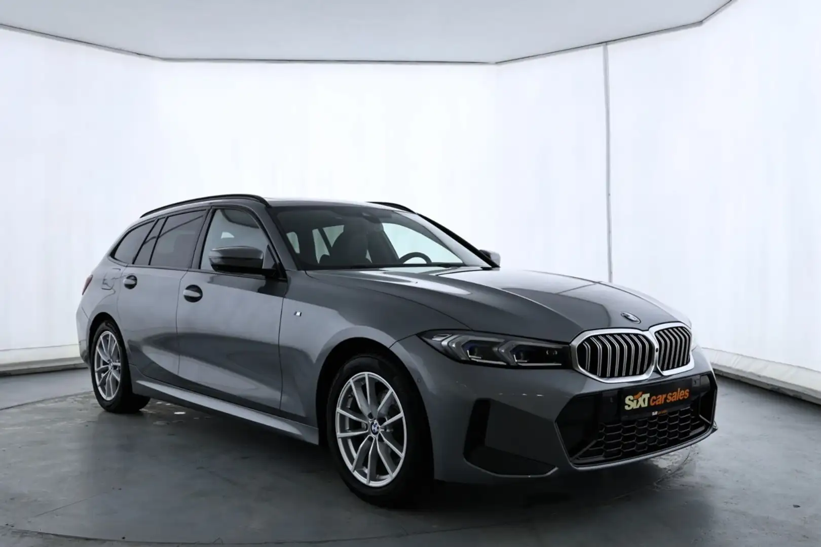 BMW 320 d xDr. M Sport LCPro|HUD|PAN|PAs+360|SHZG|AHK Grau - 1