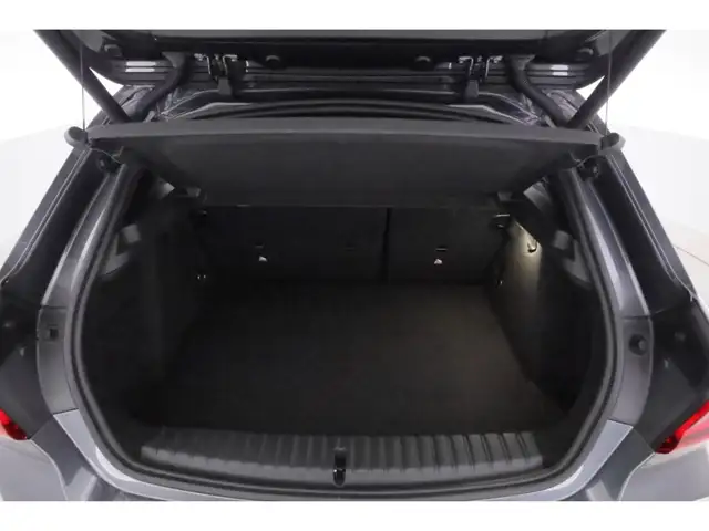 BMW 1 Series view 20