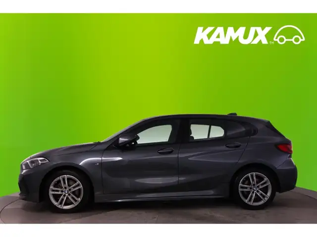 BMW 1 Series view 8