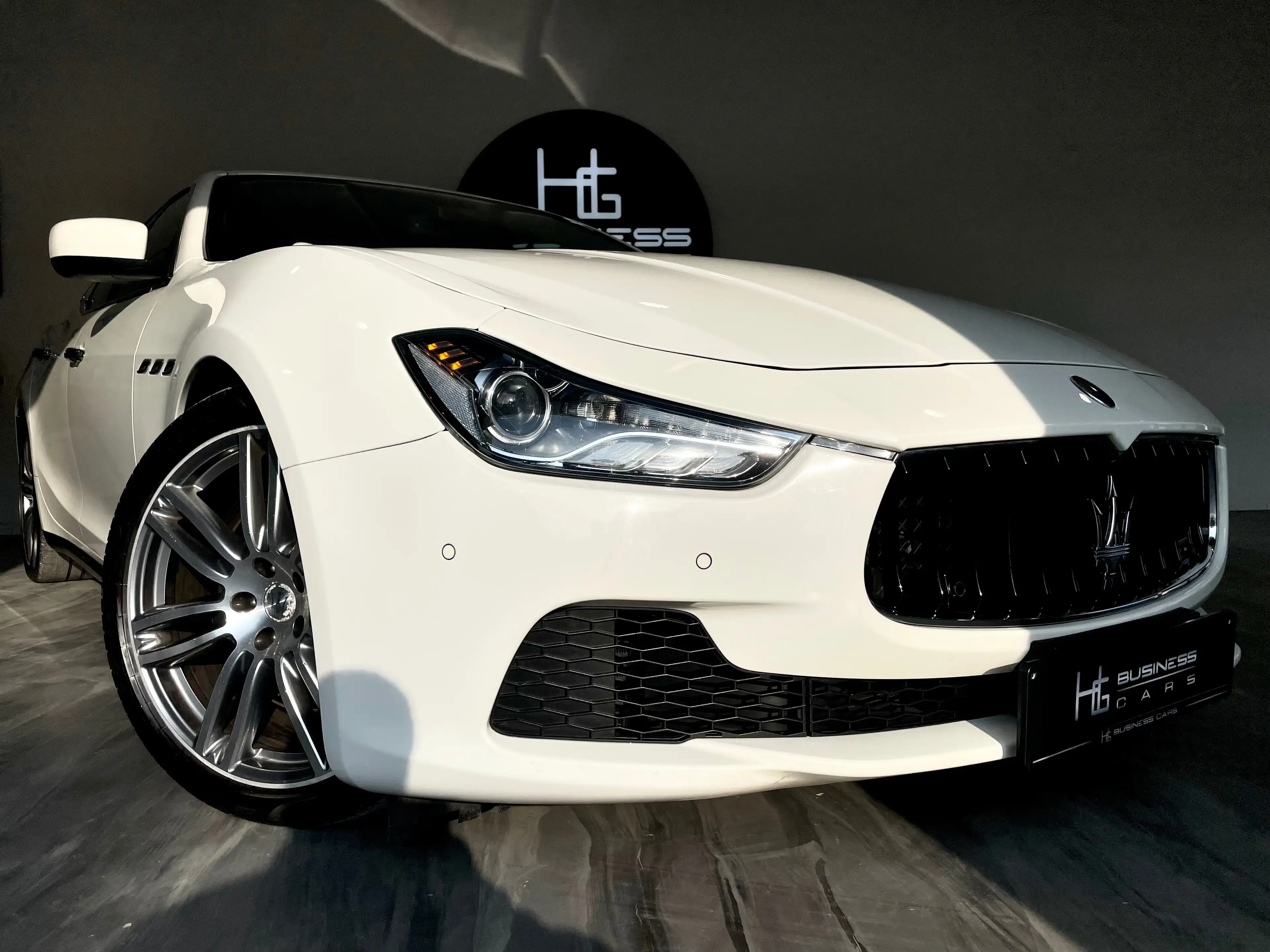 Maserati Ghibli 3.0 D/ TOIT OUVRANT/ ACTIVE SOUND/ CUIR/ XÉNON — photo 3