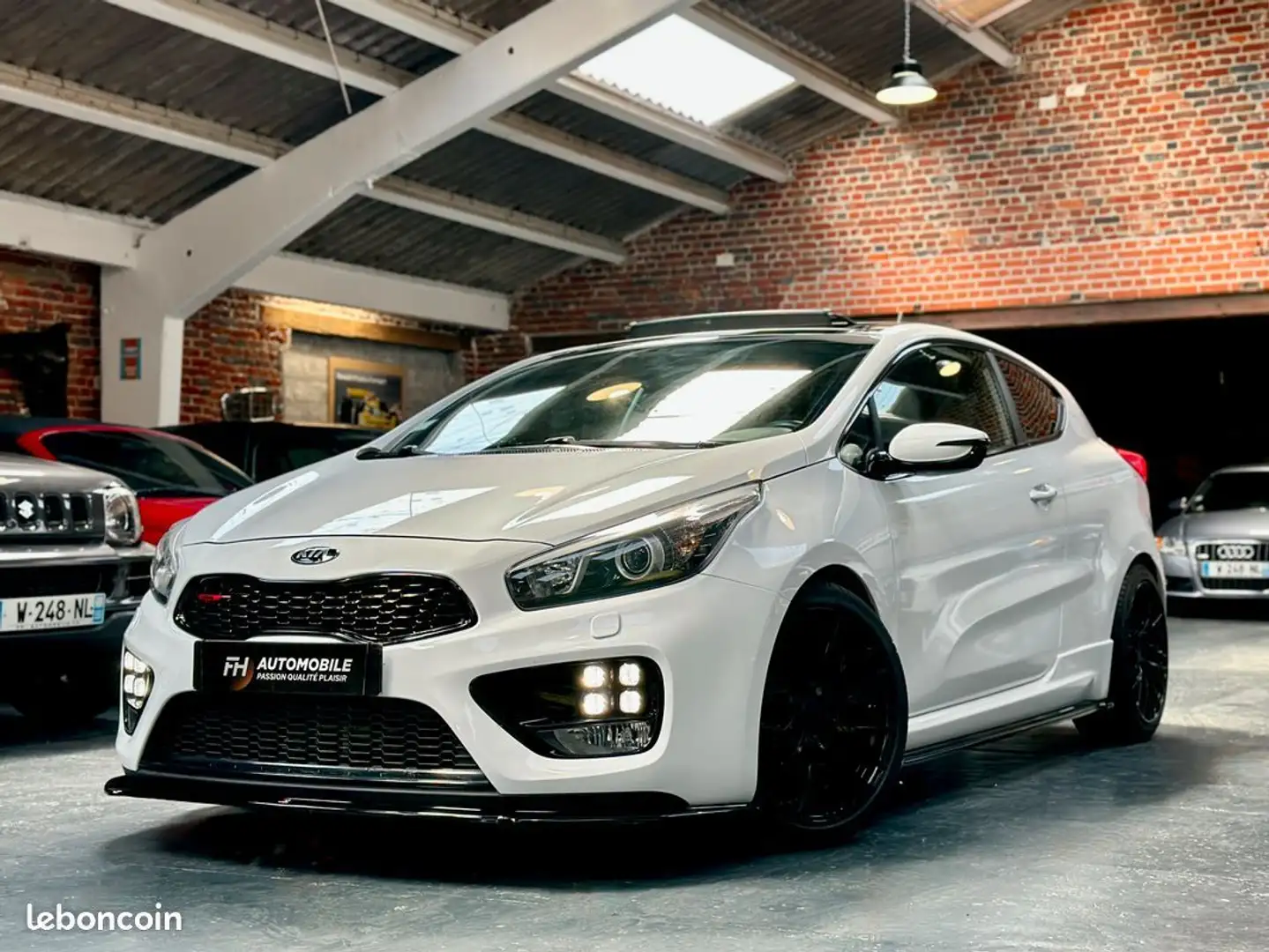 Kia ProCeed / pro_cee'd Procee’d GT 1.6L TGDI 204 ch Toit ouvrant, GPS, Bl Blanc - 1