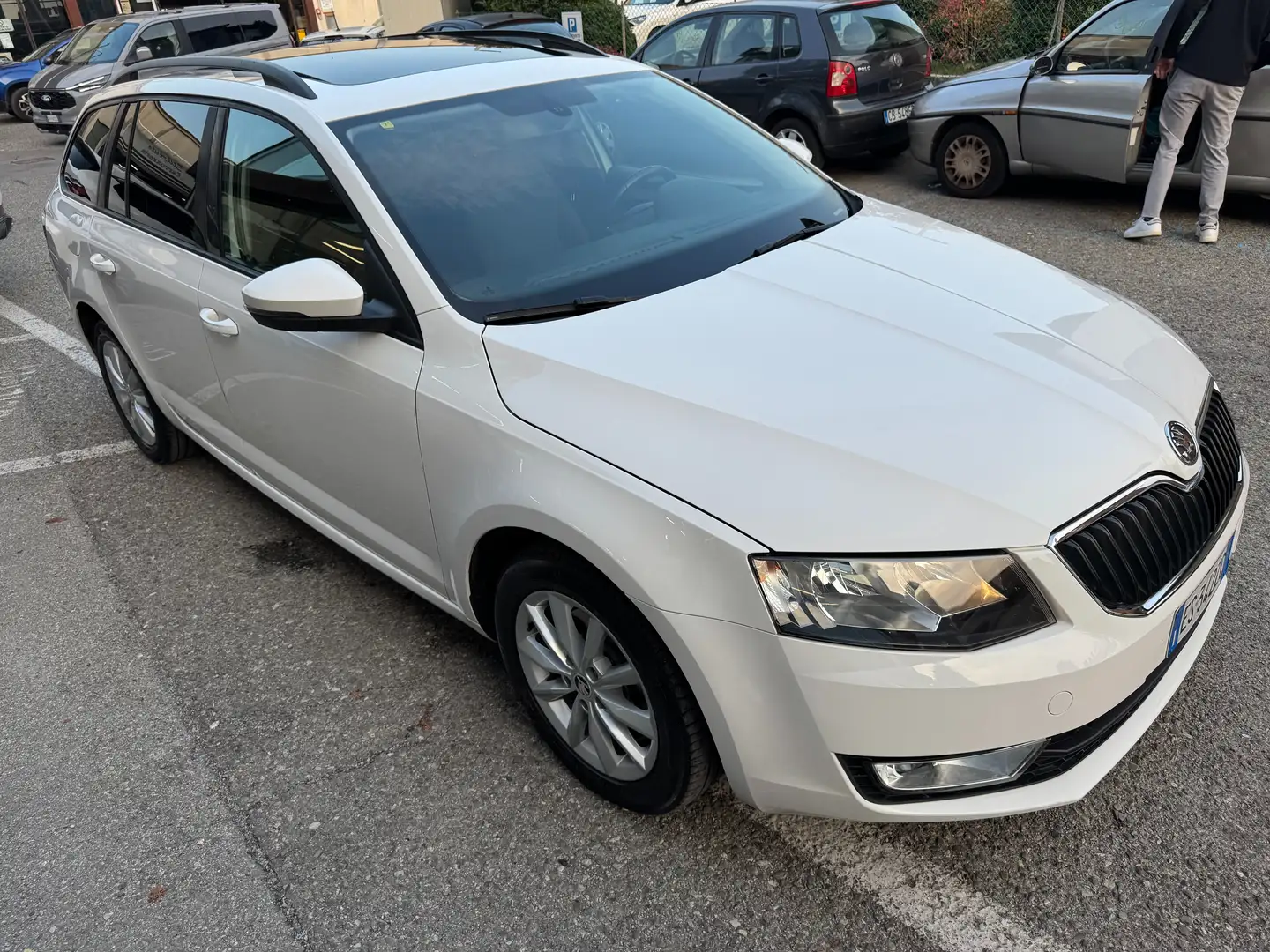 Skoda Octavia Wagon 1.6 tdi cr Ambition 105cv dsg,UNICO PROP.,TE Bianco - 2