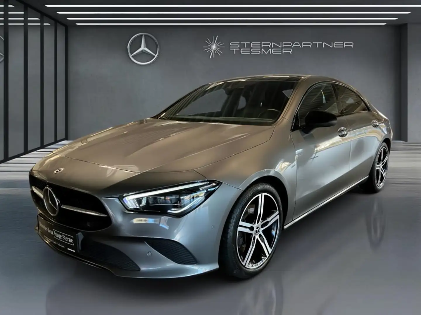 Mercedes-Benz CLA 220 d PROGRESSIVE+PANO+DISTR+NIGHT+AMBIENTE Grau - 1
