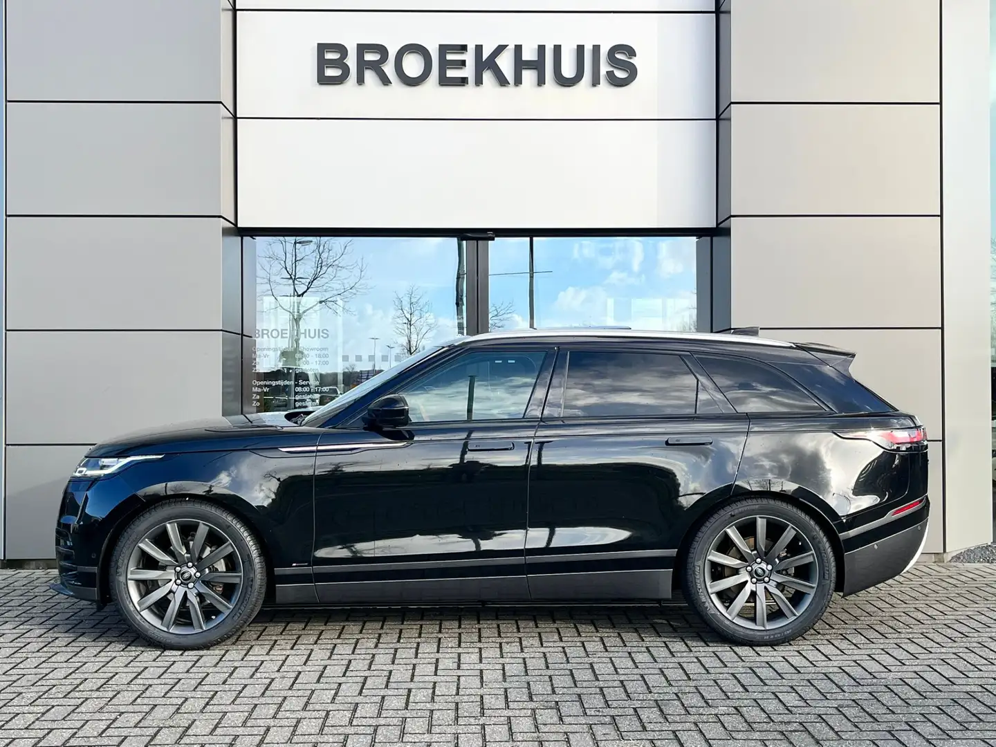 Land Rover Range Rover Velar 2.0 I4 AWD R-Dynamic HSE | Luchtvering | Koel/verw Schwarz - 2