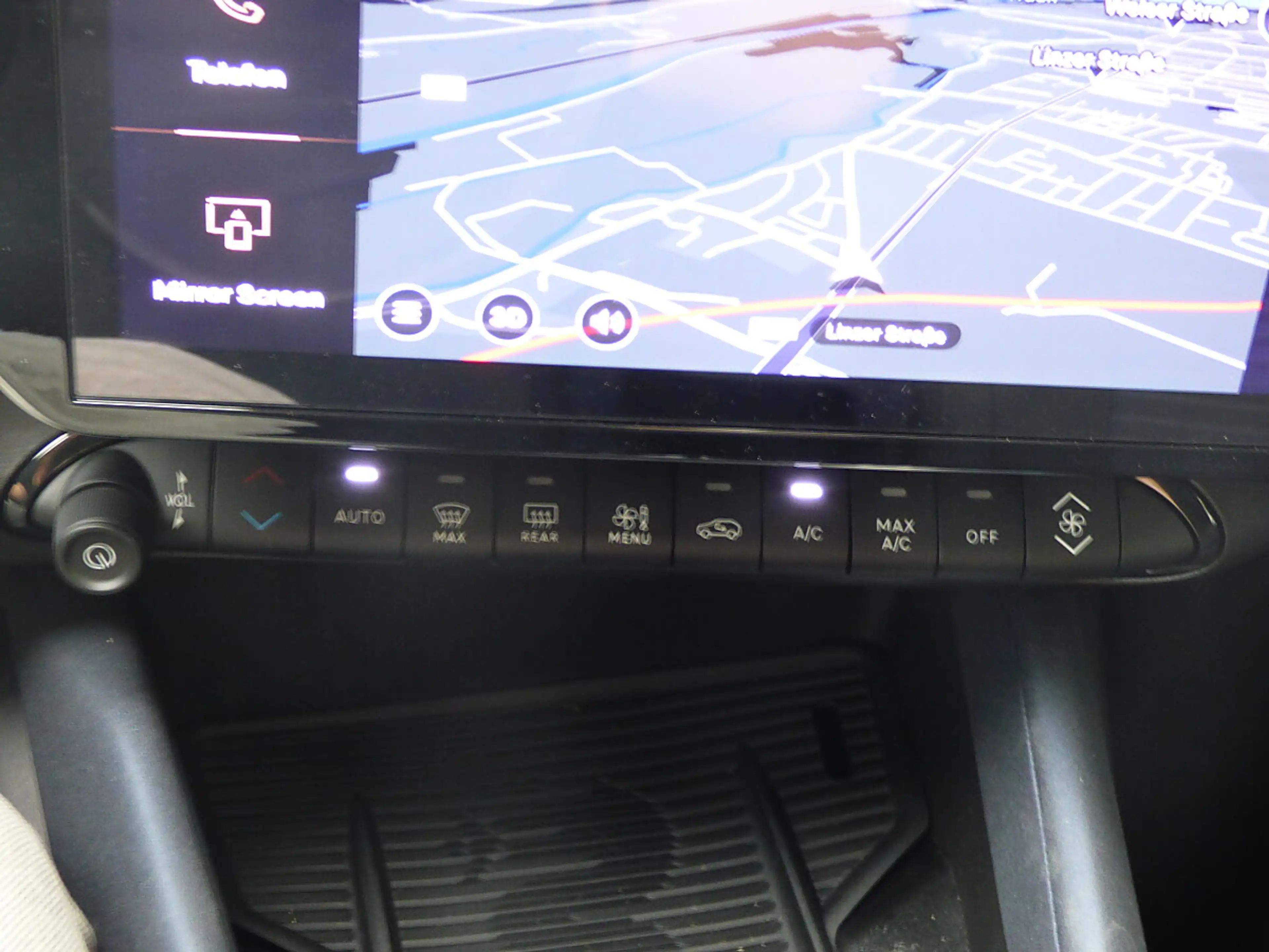 Alfa Romeo Junior Ibrida Sprint 1.2 MHEV e-DCT6 — photo 15