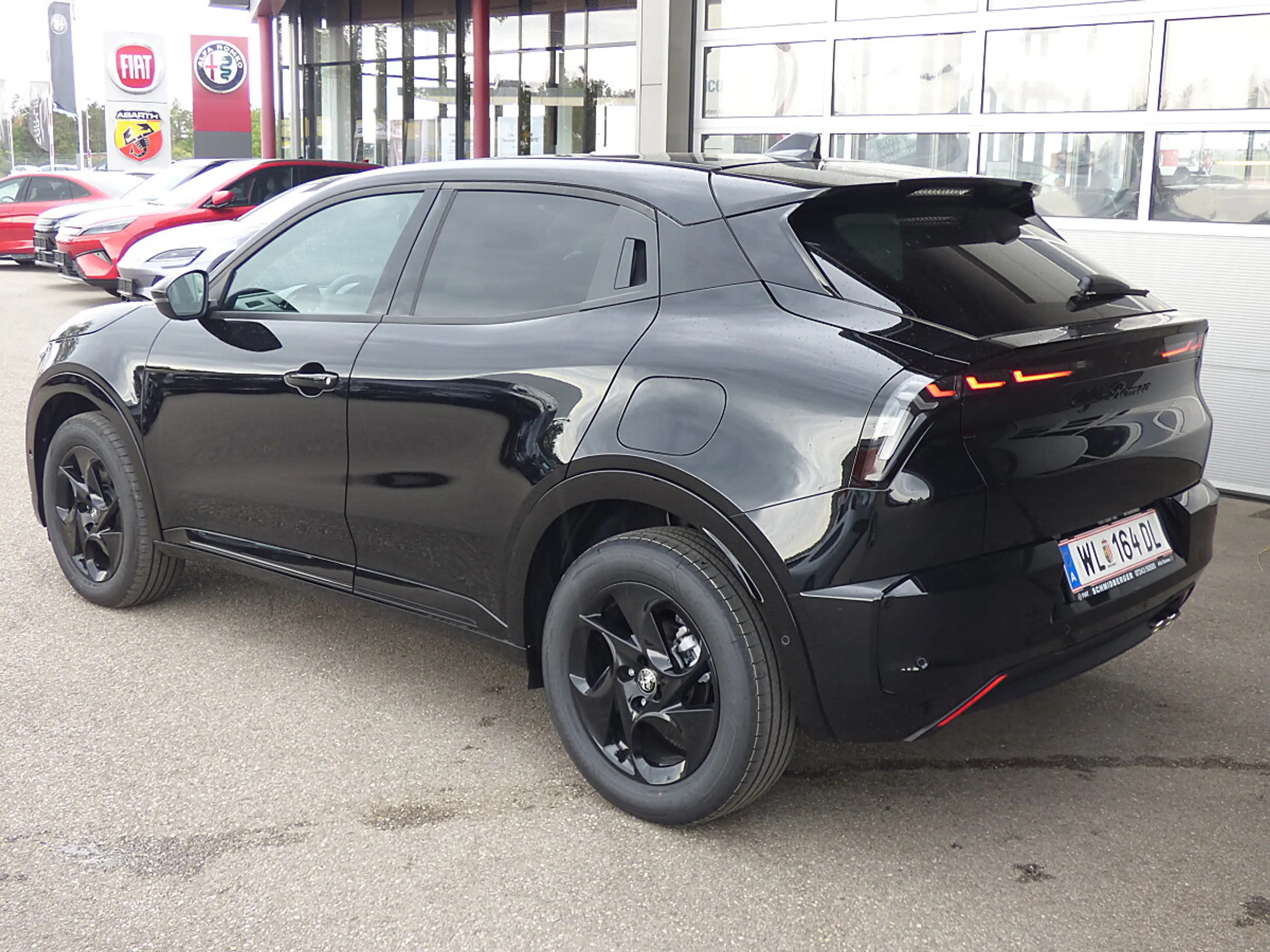 Alfa Romeo Junior Ibrida Sprint 1.2 MHEV e-DCT6 — photo 4