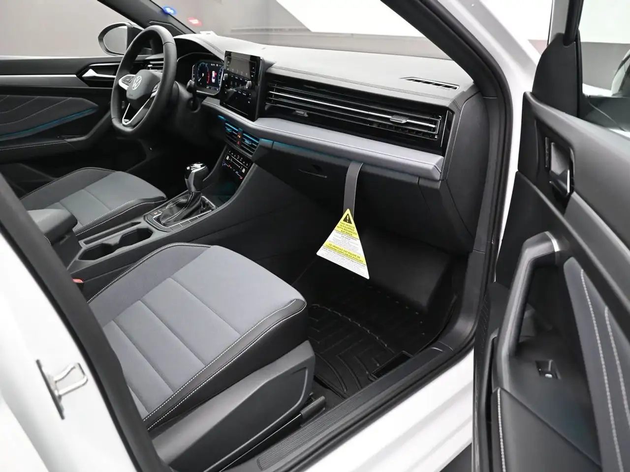 Volkswagen Jetta снимка Volkswagen Jetta