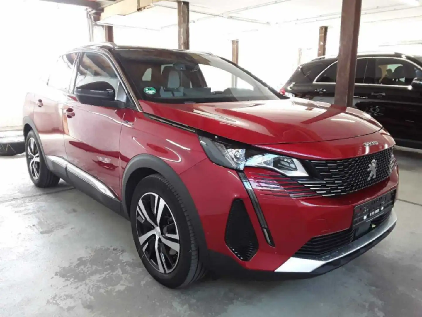Peugeot 3008 e-EAT8 GT Allure AHK Pano ACC Full-LED Navi Rood - 2