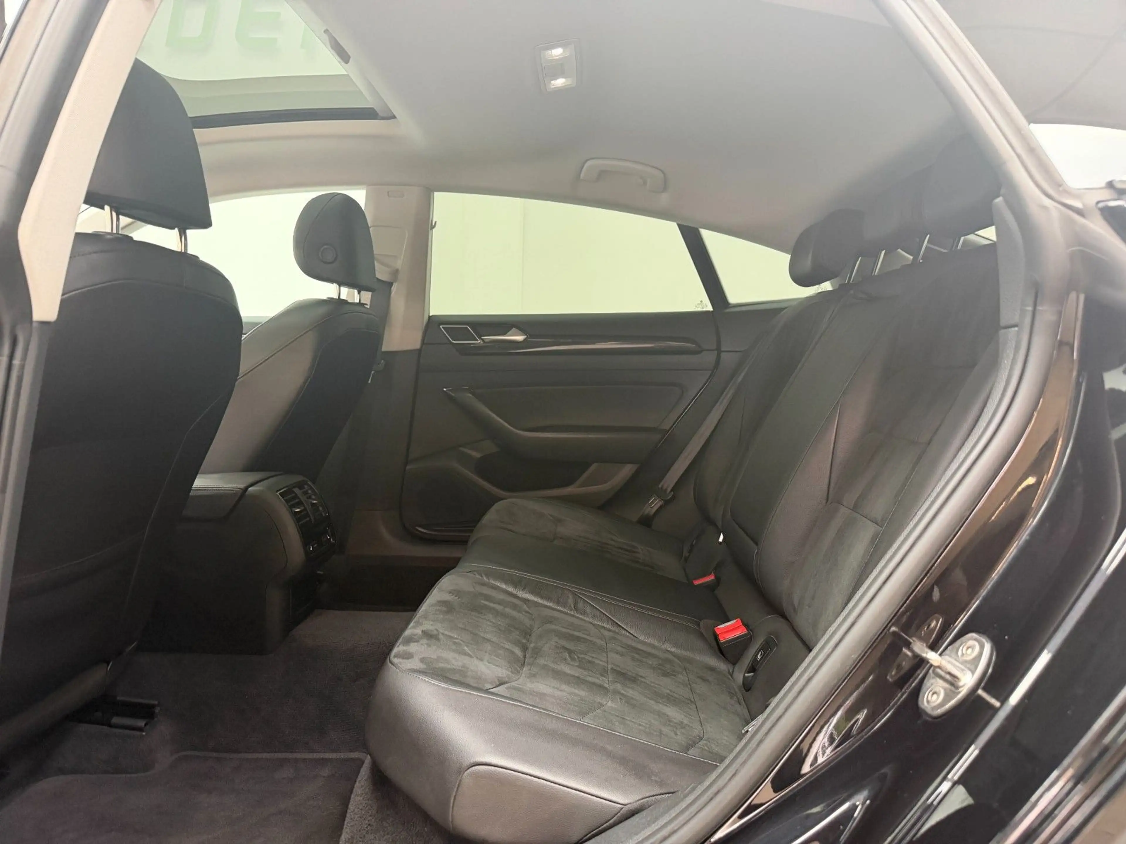 Volkswagen Arteon 1.5 TSI Elegance / PANORAMA / VC — photo 13